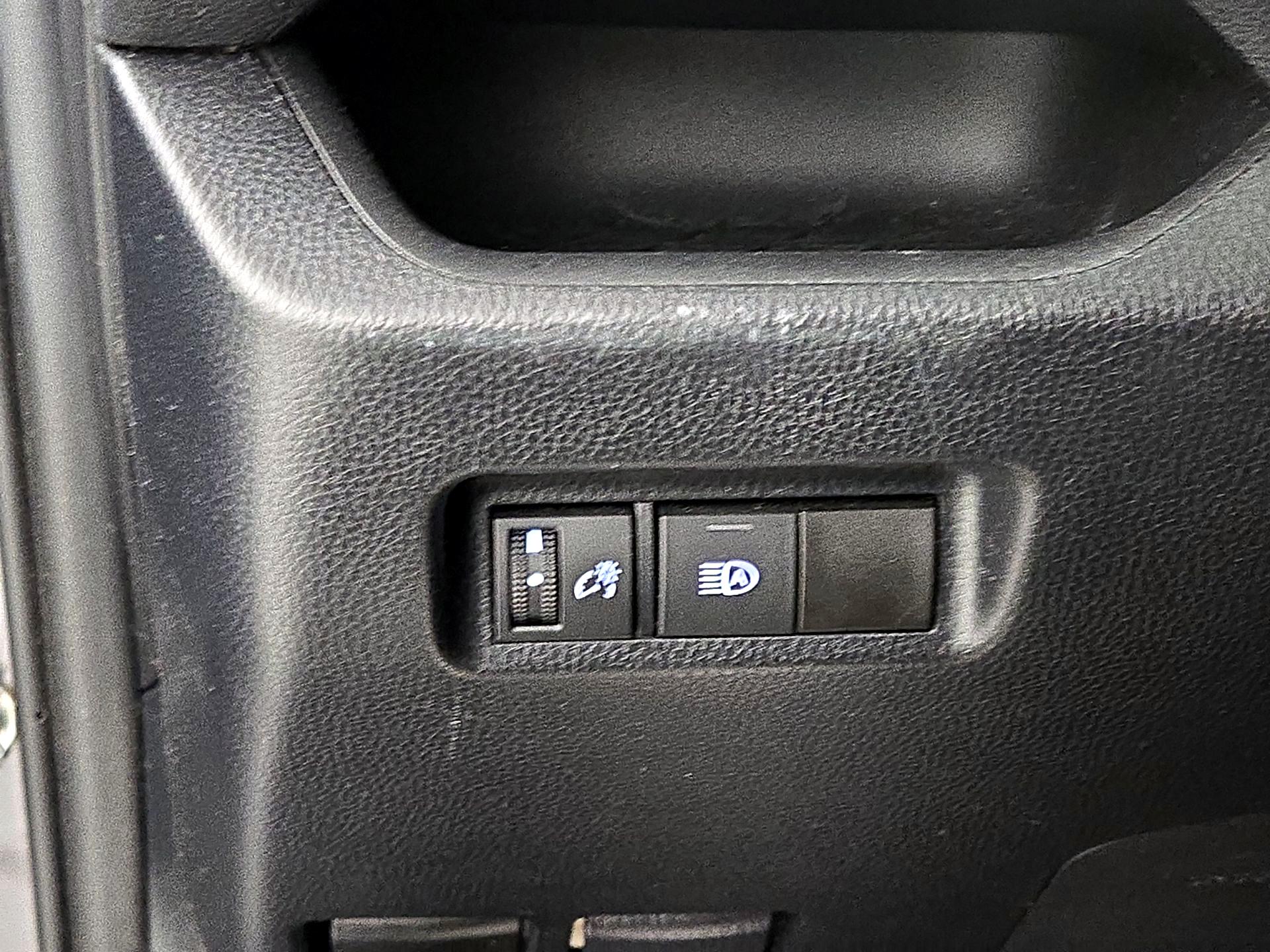 Thumbnail: 2019 Toyota RAV4 - 13