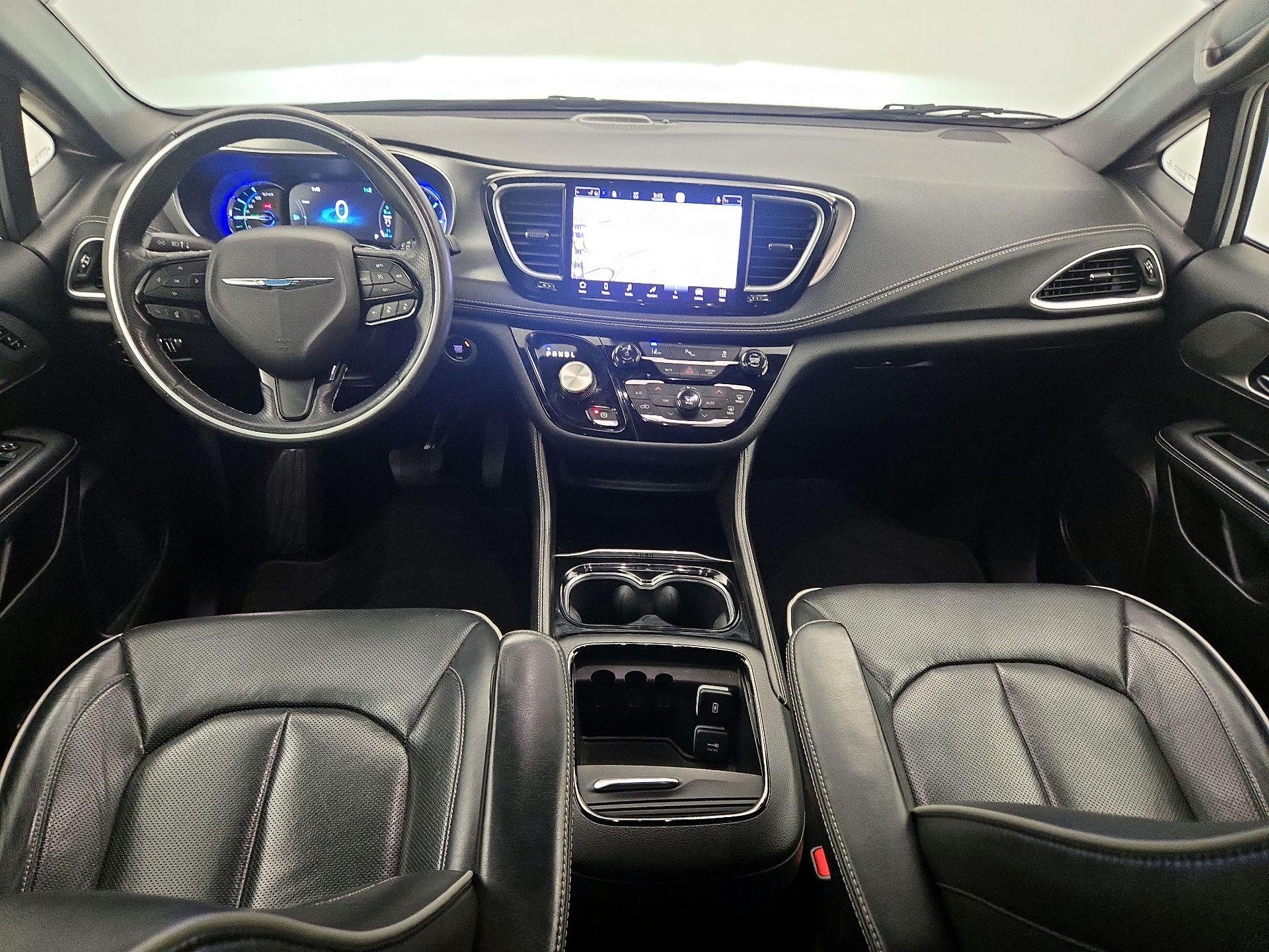 Thumbnail: 2021 Chrysler Pacifica - 9