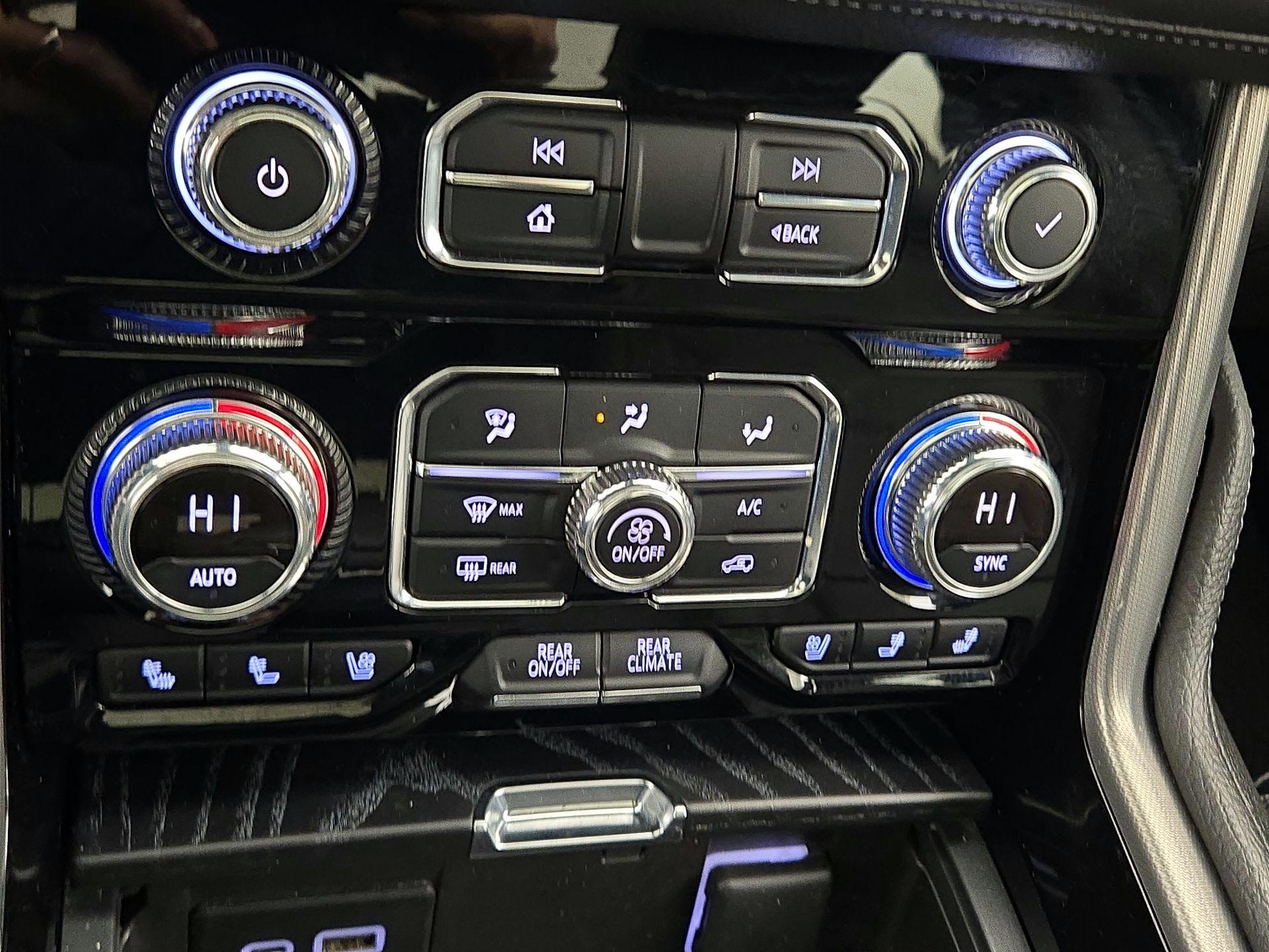 Thumbnail: 2021 GMC Yukon - 17