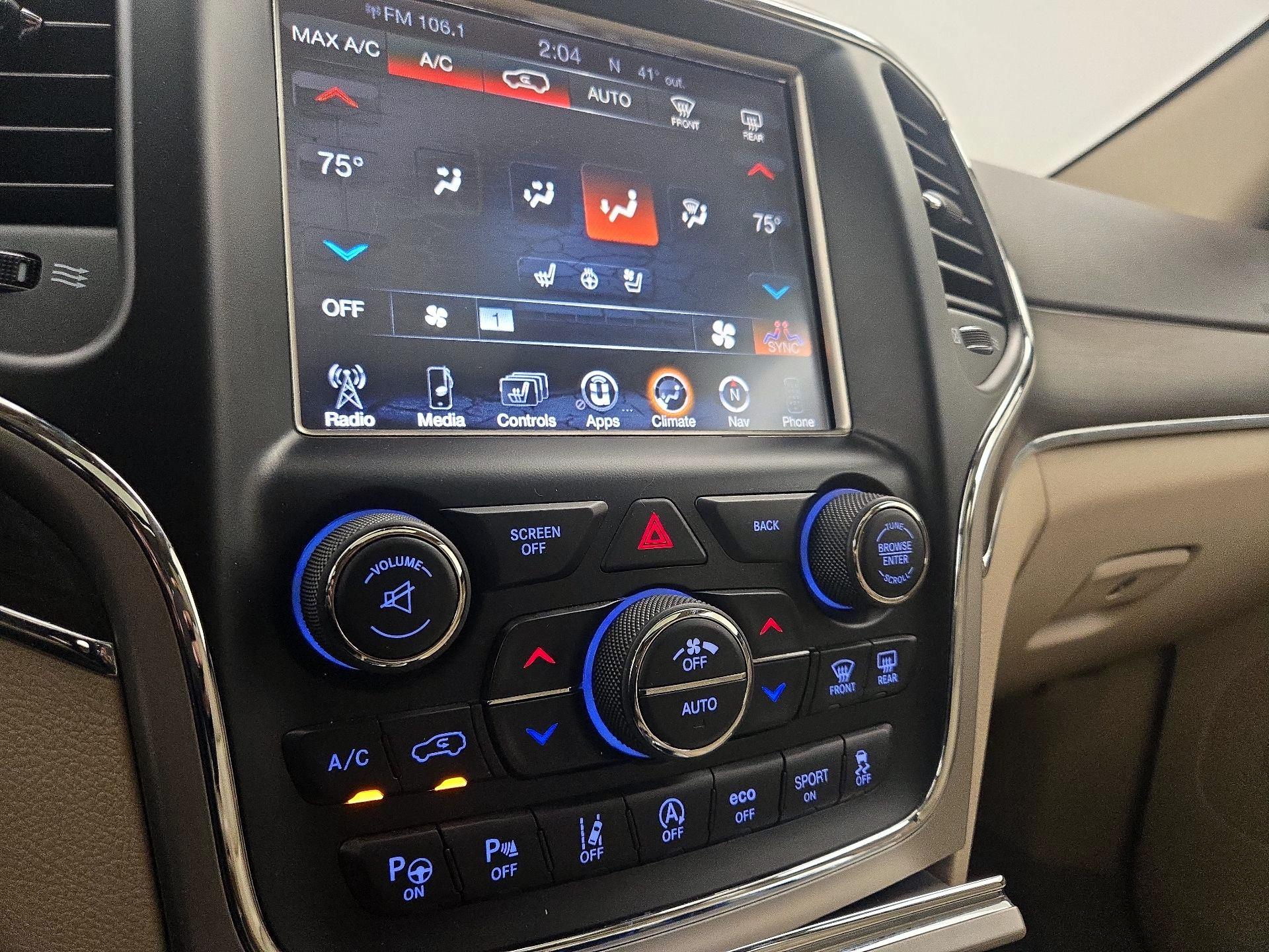 Thumbnail: 2017 Jeep Grand Cherokee - 17