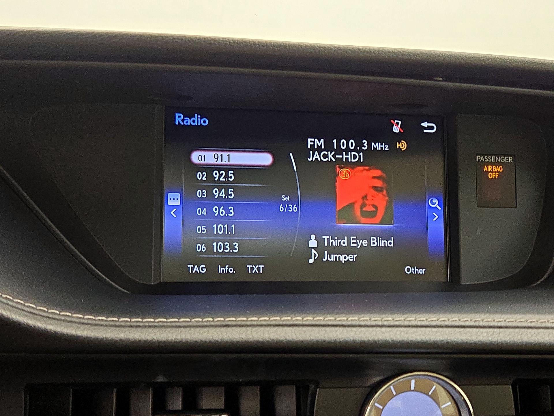 Thumbnail: 2015 Lexus ES - 15