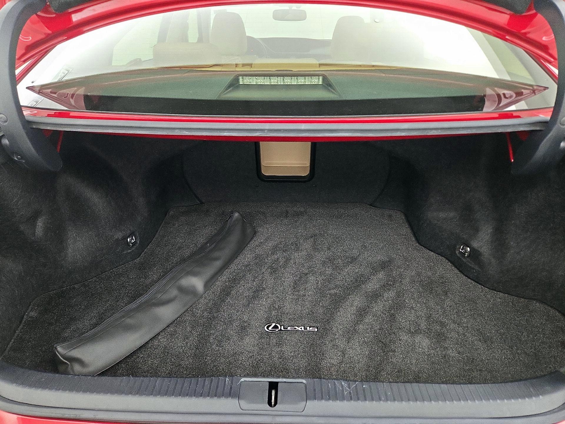 Thumbnail: 2015 Lexus ES - 20