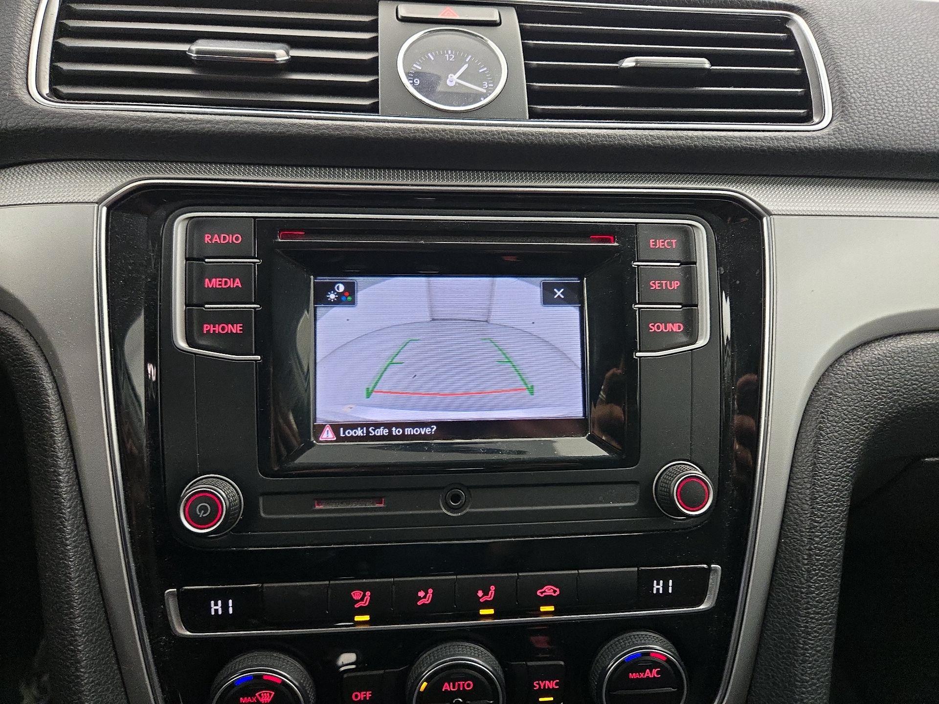 Thumbnail: 2017 Volkswagen Passat - 14