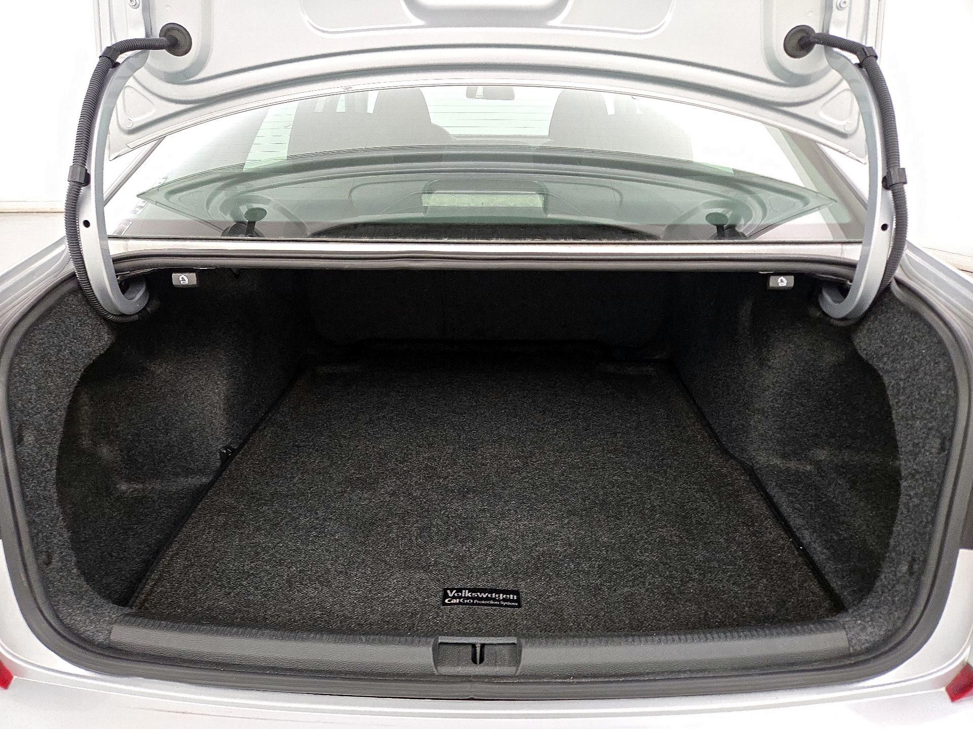 Thumbnail: 2017 Volkswagen Passat - 20