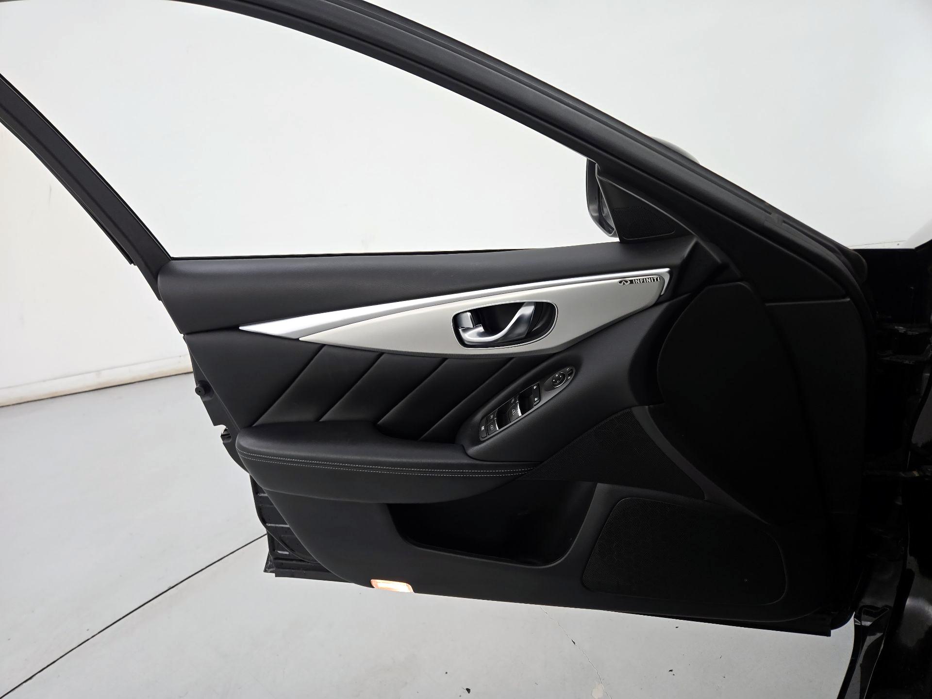 Thumbnail: 2020 INFINITI Q50 - 12