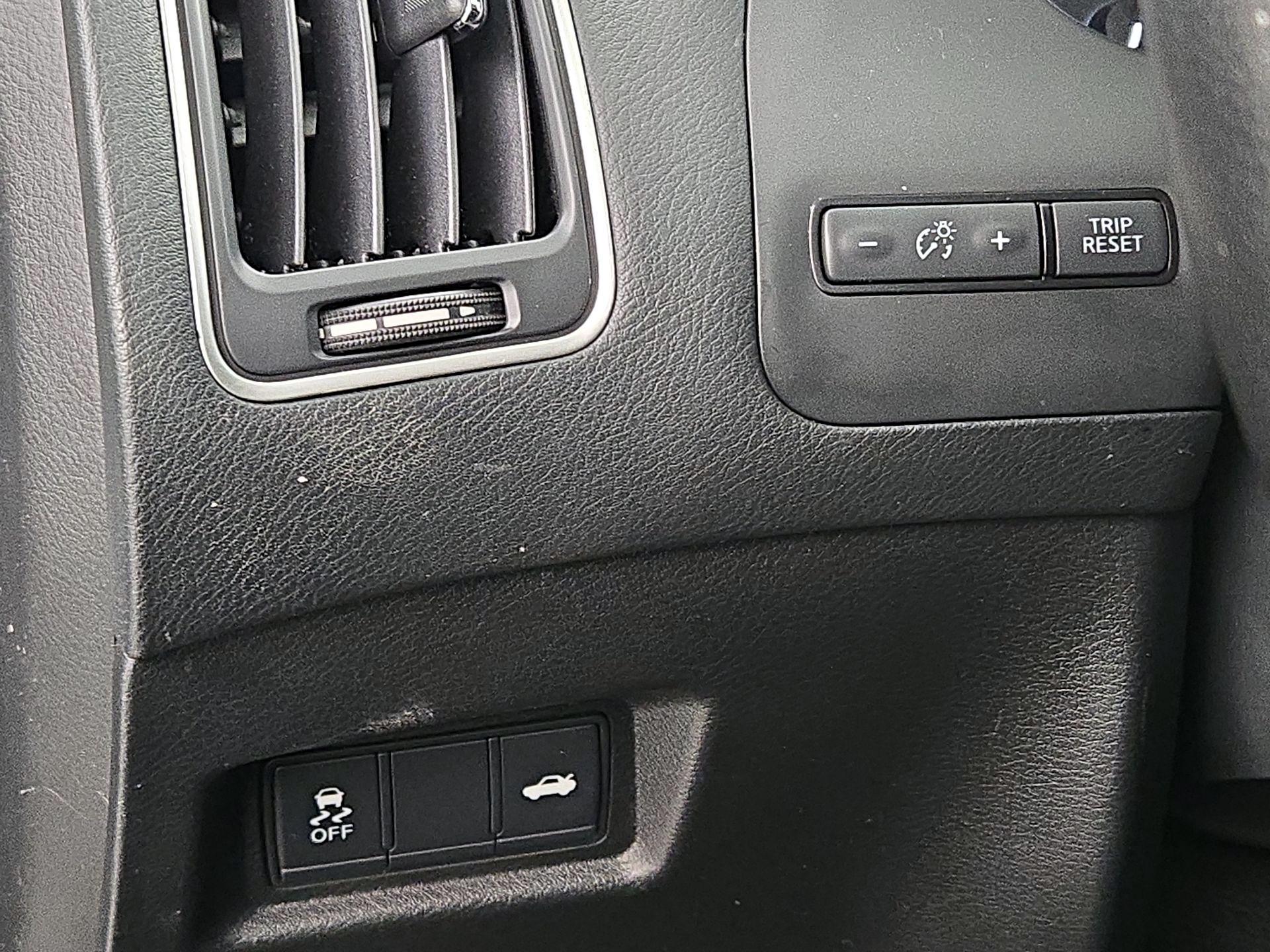 Thumbnail: 2020 INFINITI Q50 - 13