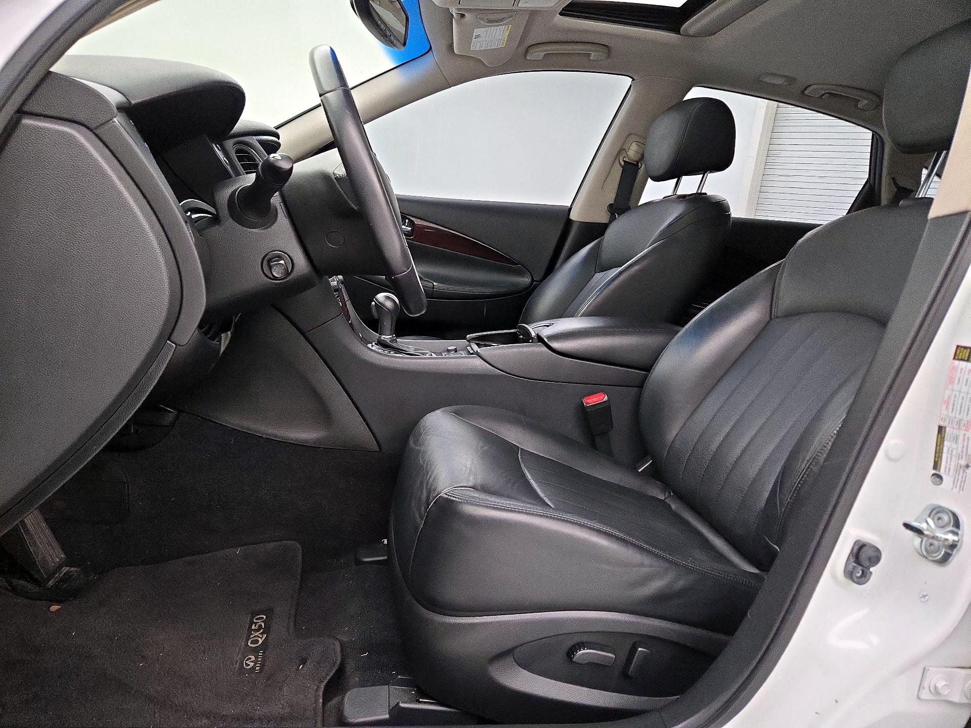 Thumbnail: 2017 INFINITI QX50 - 11