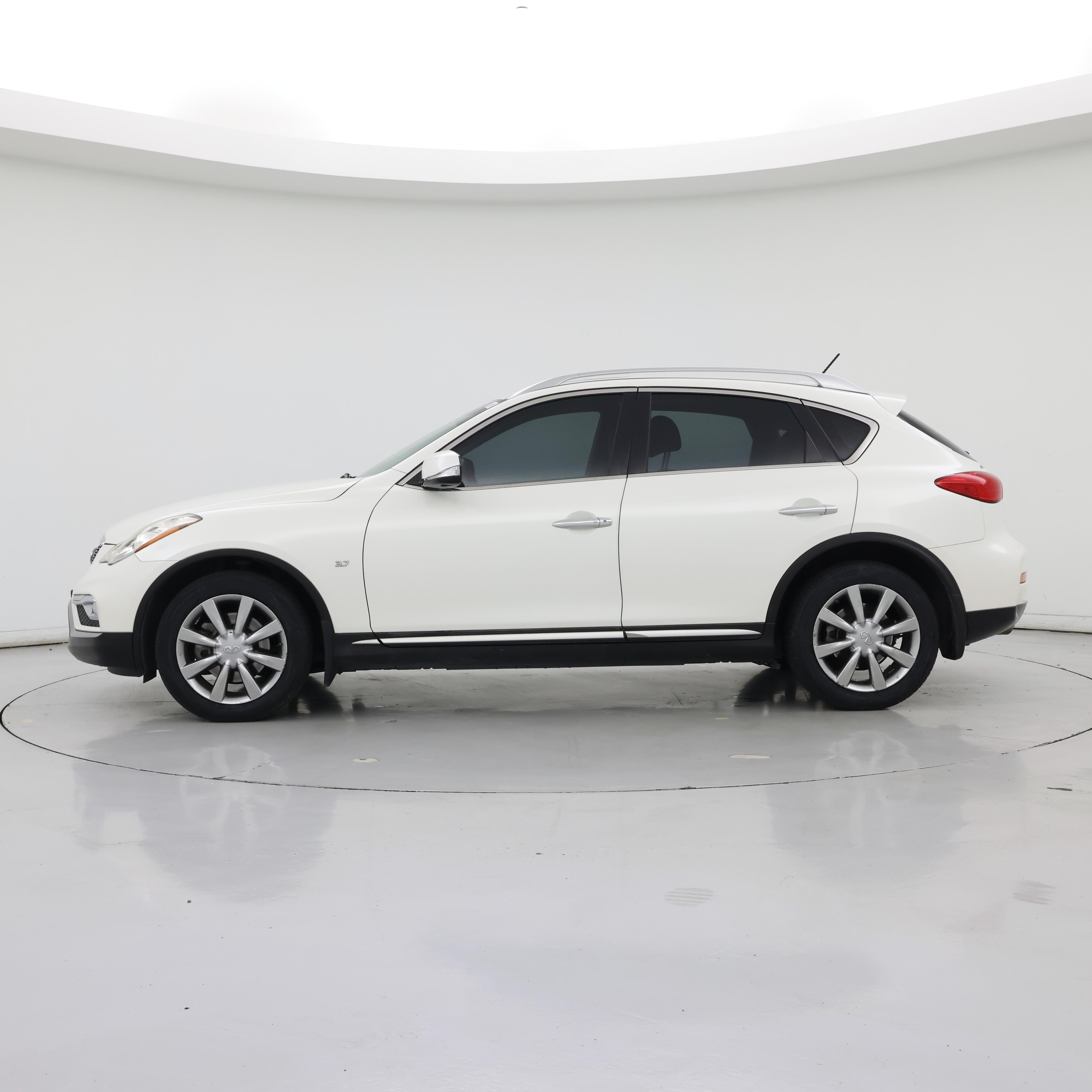 Thumbnail: 2017 INFINITI QX50 - 3