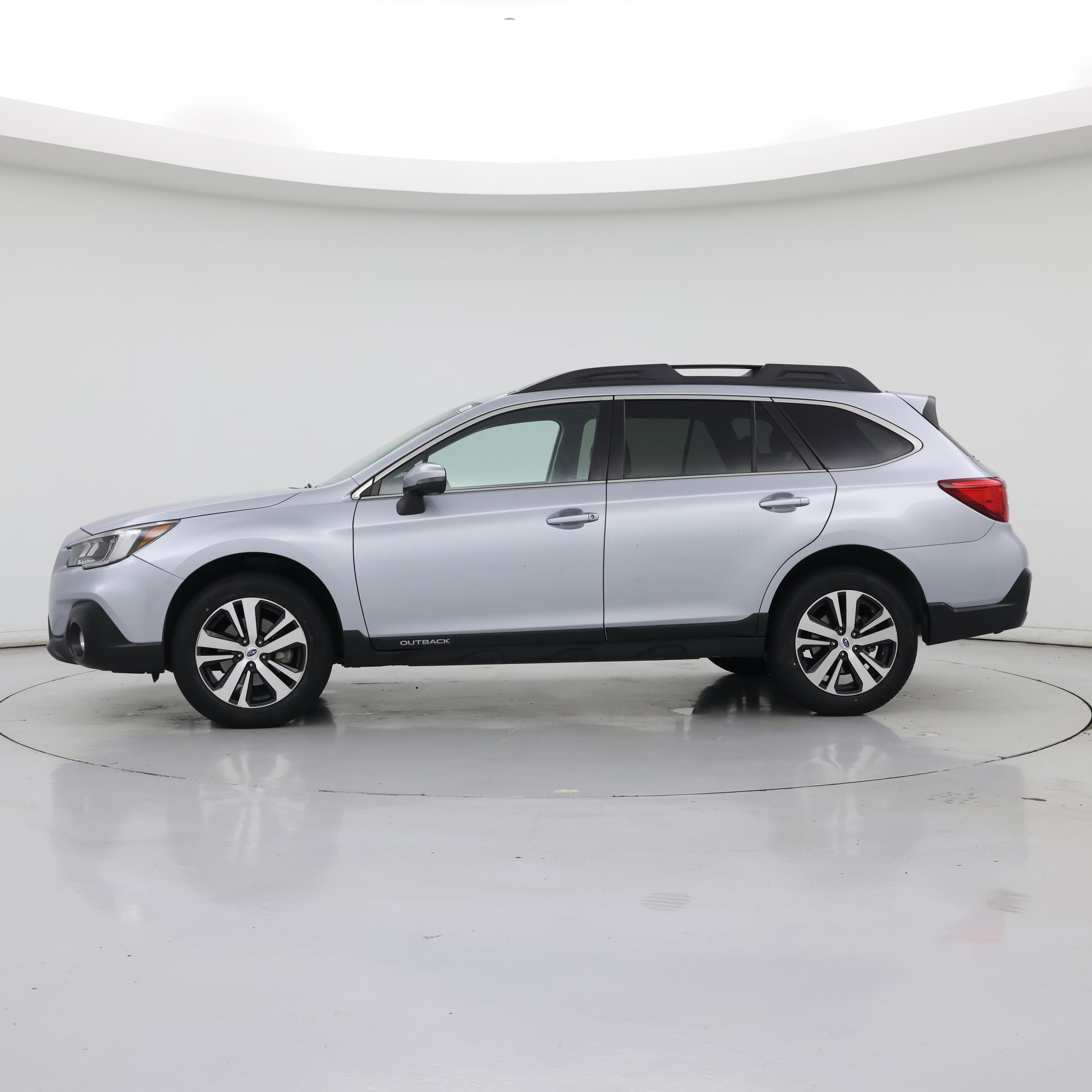 Thumbnail: 2019 Subaru Outback - 3