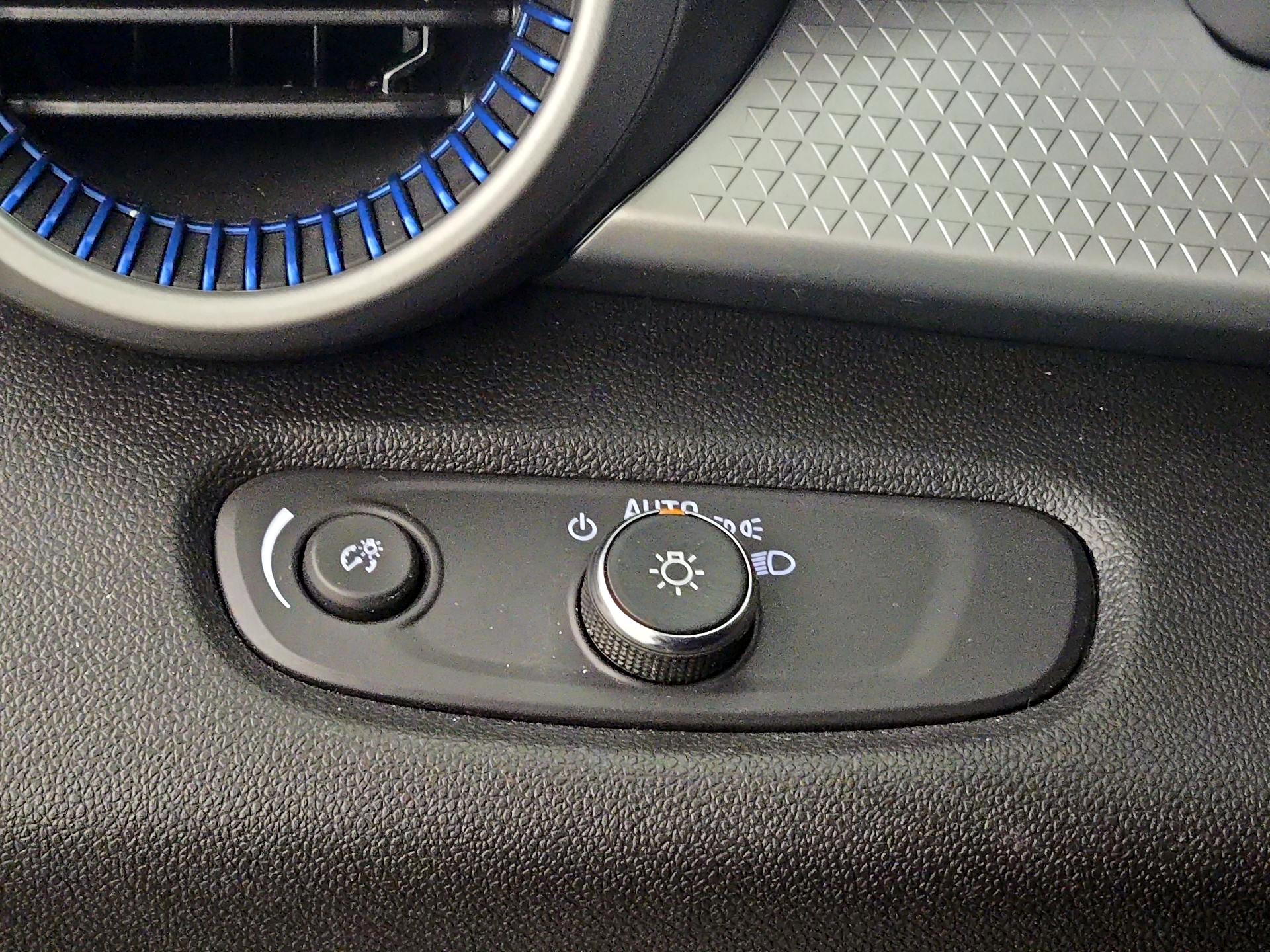 Thumbnail: 2025 Chevrolet Trax - 13