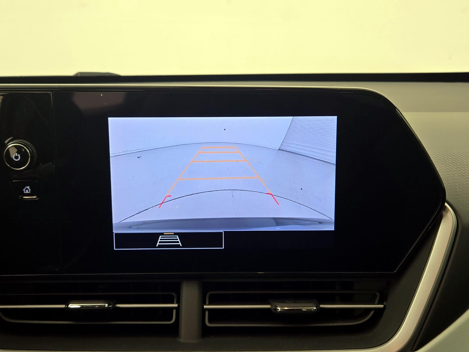 Thumbnail: 2025 Chevrolet Trax - 14