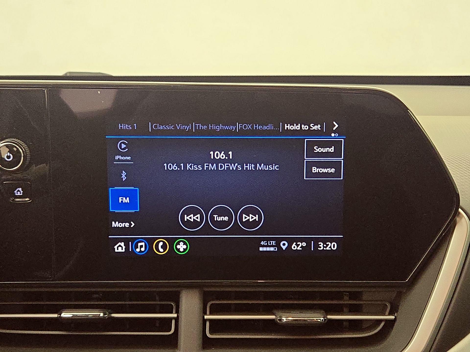 Thumbnail: 2025 Chevrolet Trax - 15