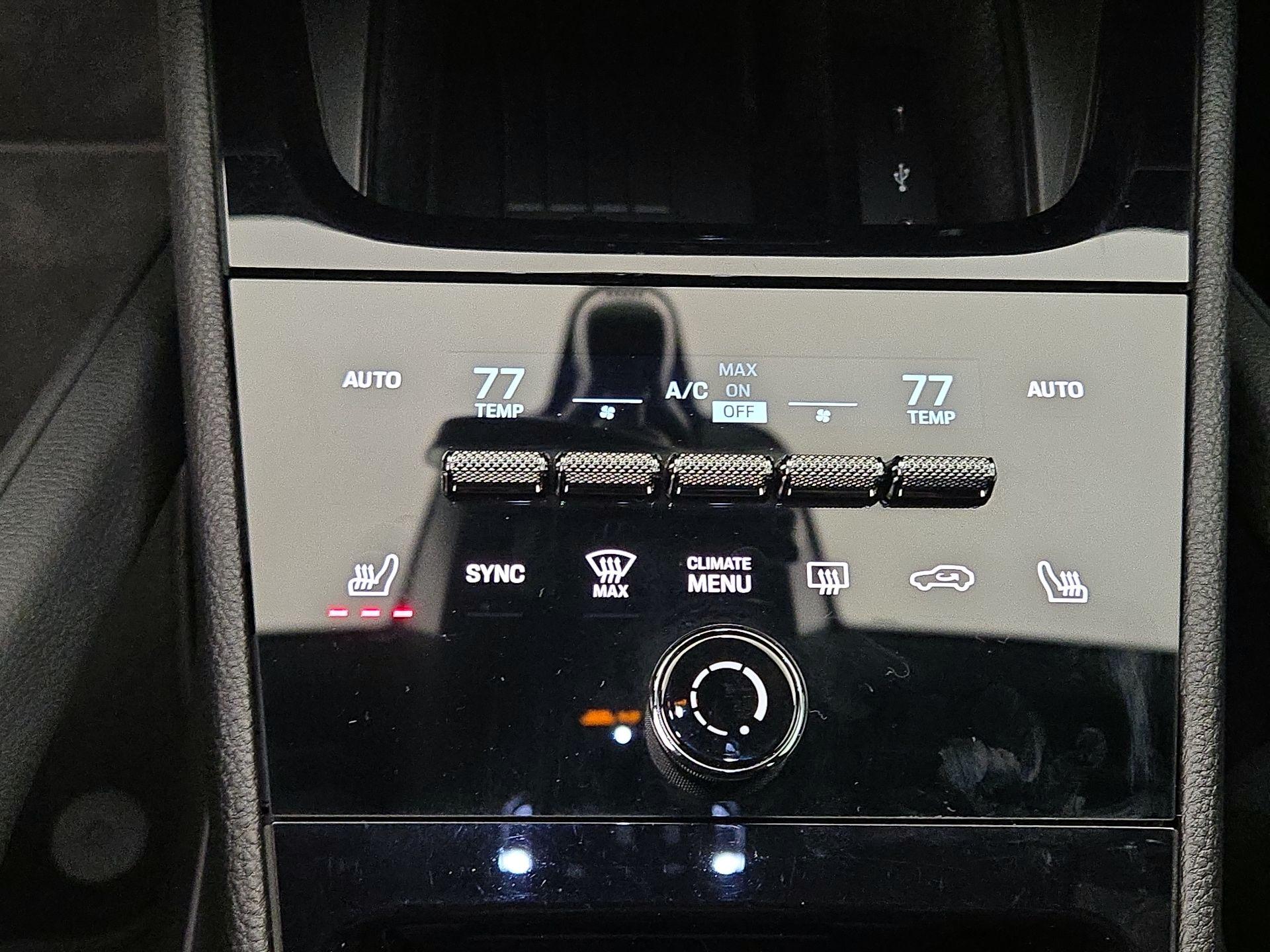 Thumbnail: 2024 Porsche Cayenne - 17