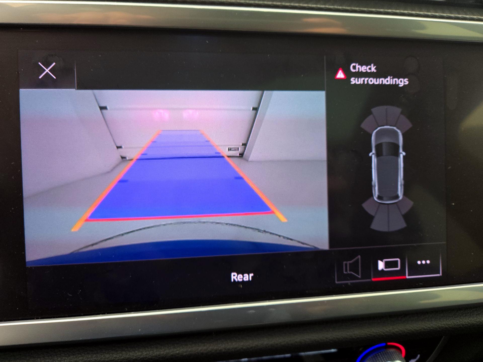 Thumbnail: 2022 Audi Q3 - 14