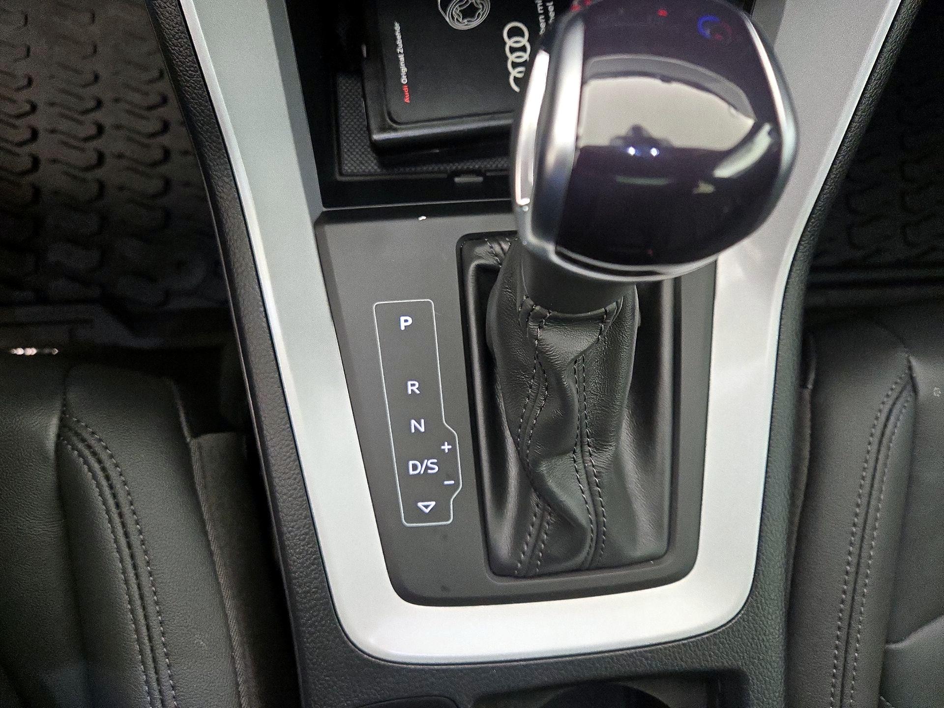 Thumbnail: 2022 Audi Q3 - 17