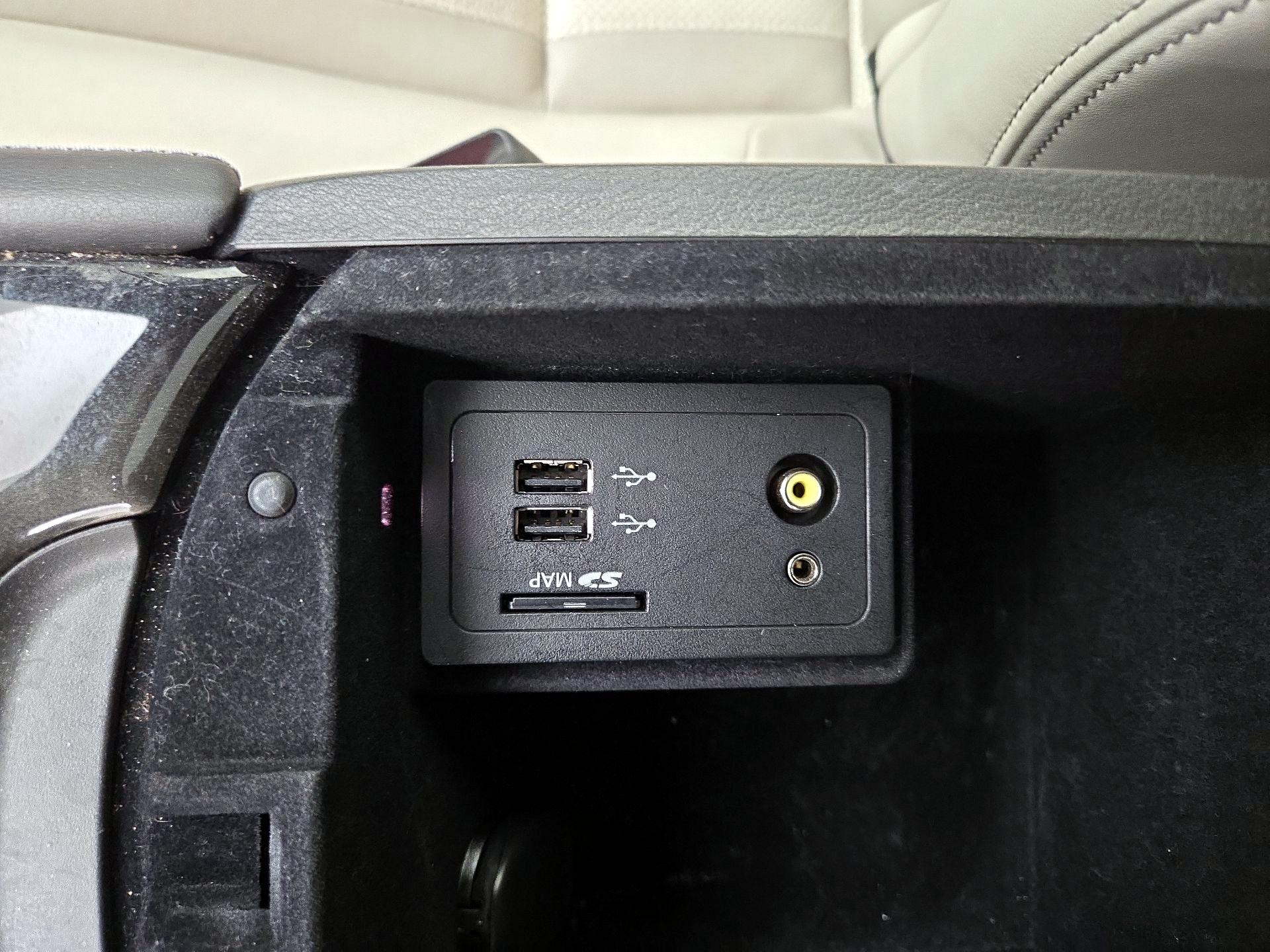 Thumbnail: 2017 INFINITI Q60 - 19