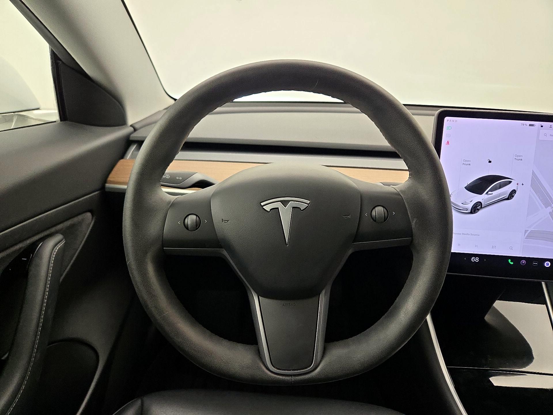 Thumbnail: 2020 Tesla Model 3 - 10