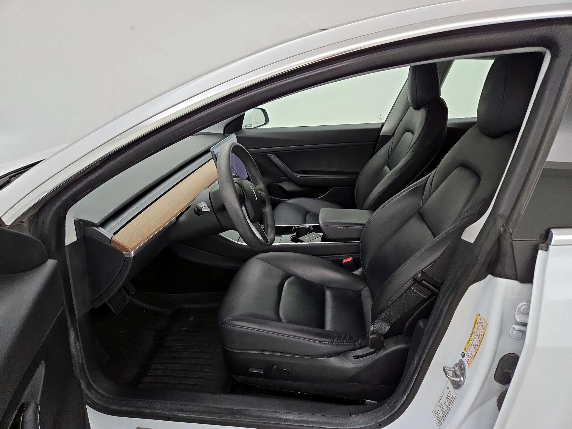 Thumbnail: 2020 Tesla Model 3 - 11