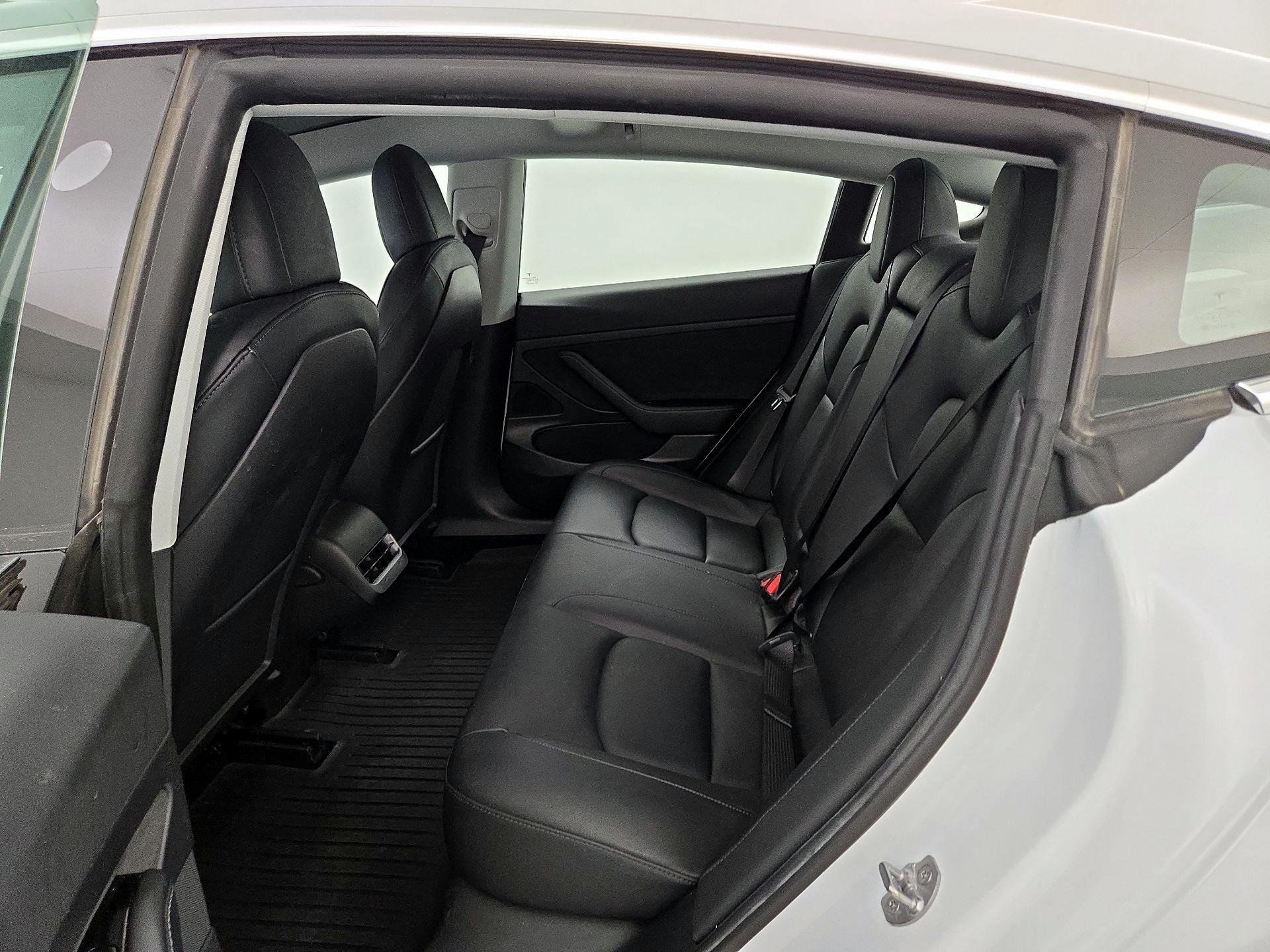 Thumbnail: 2020 Tesla Model 3 - 18