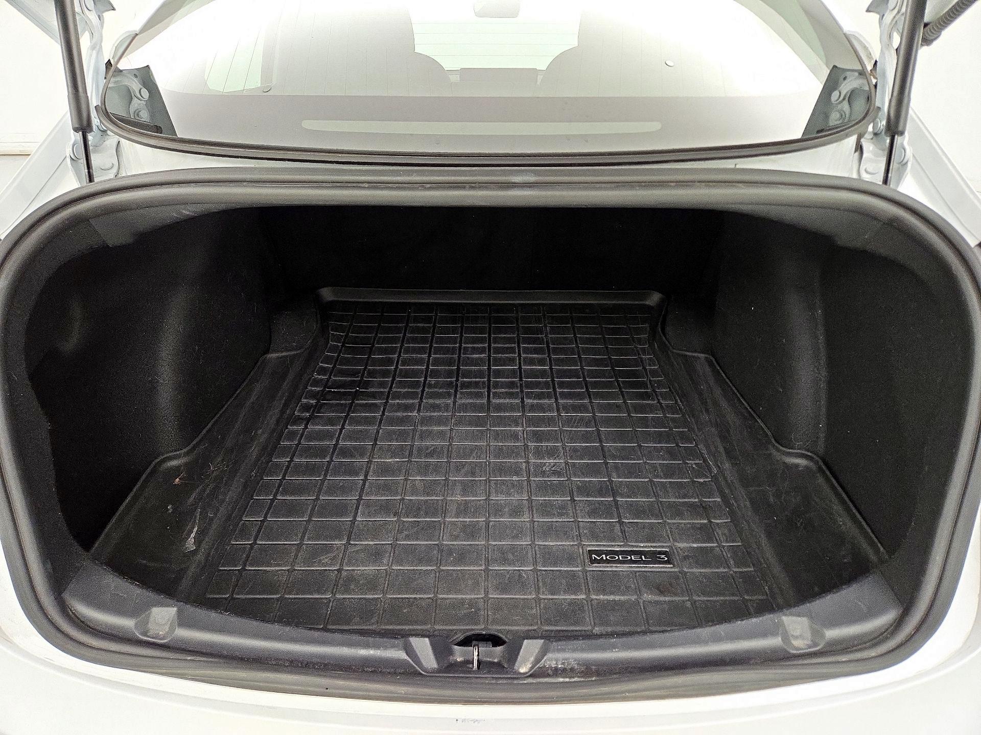 Thumbnail: 2020 Tesla Model 3 - 19