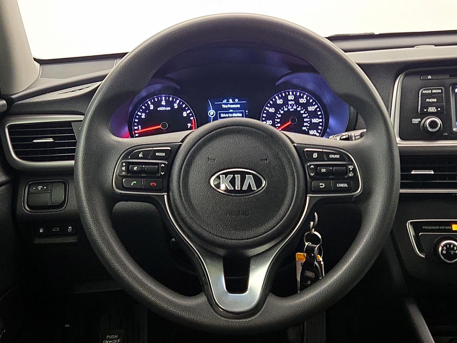 Thumbnail: 2016 Kia Optima - 10