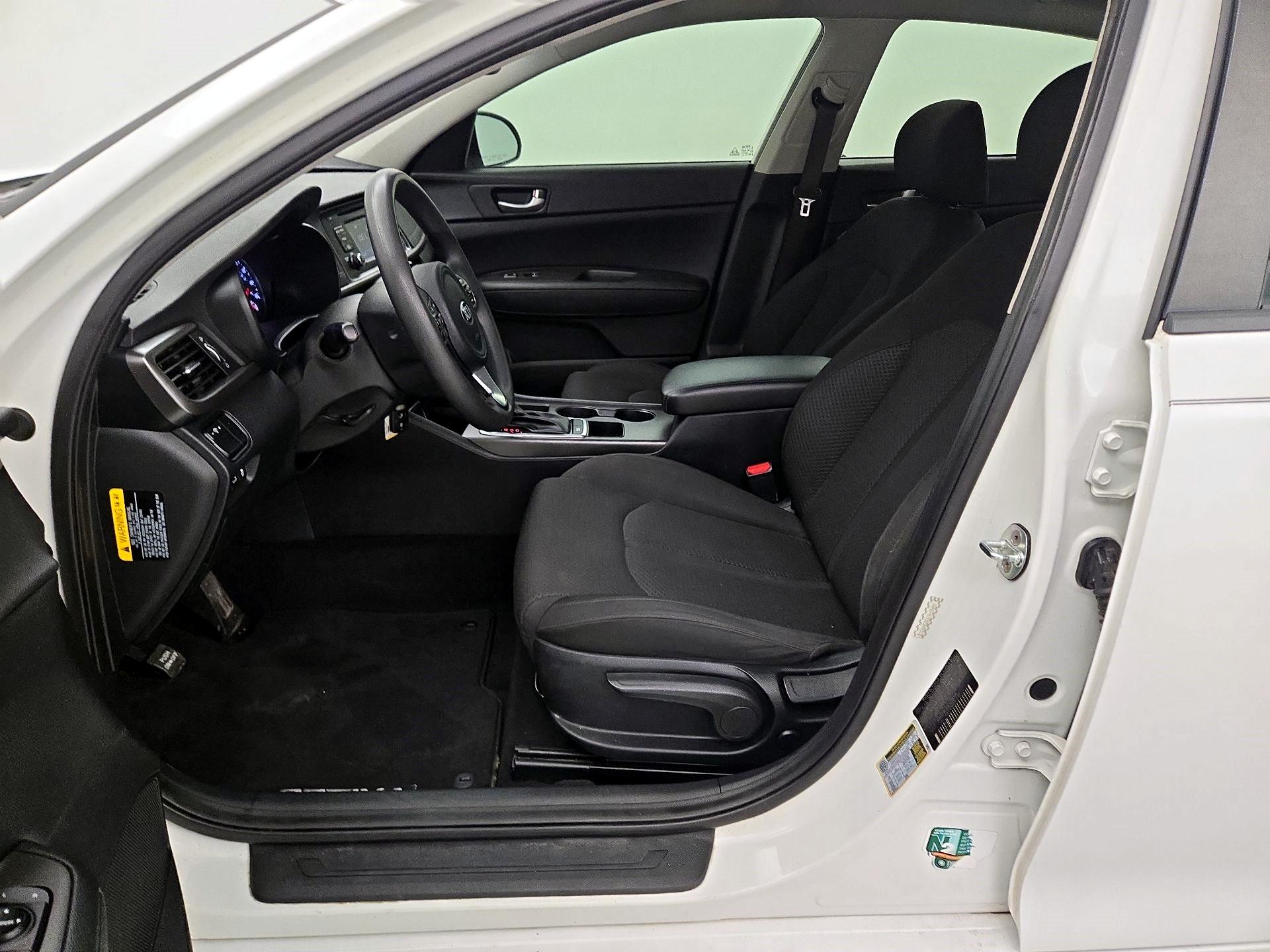 Thumbnail: 2016 Kia Optima - 11