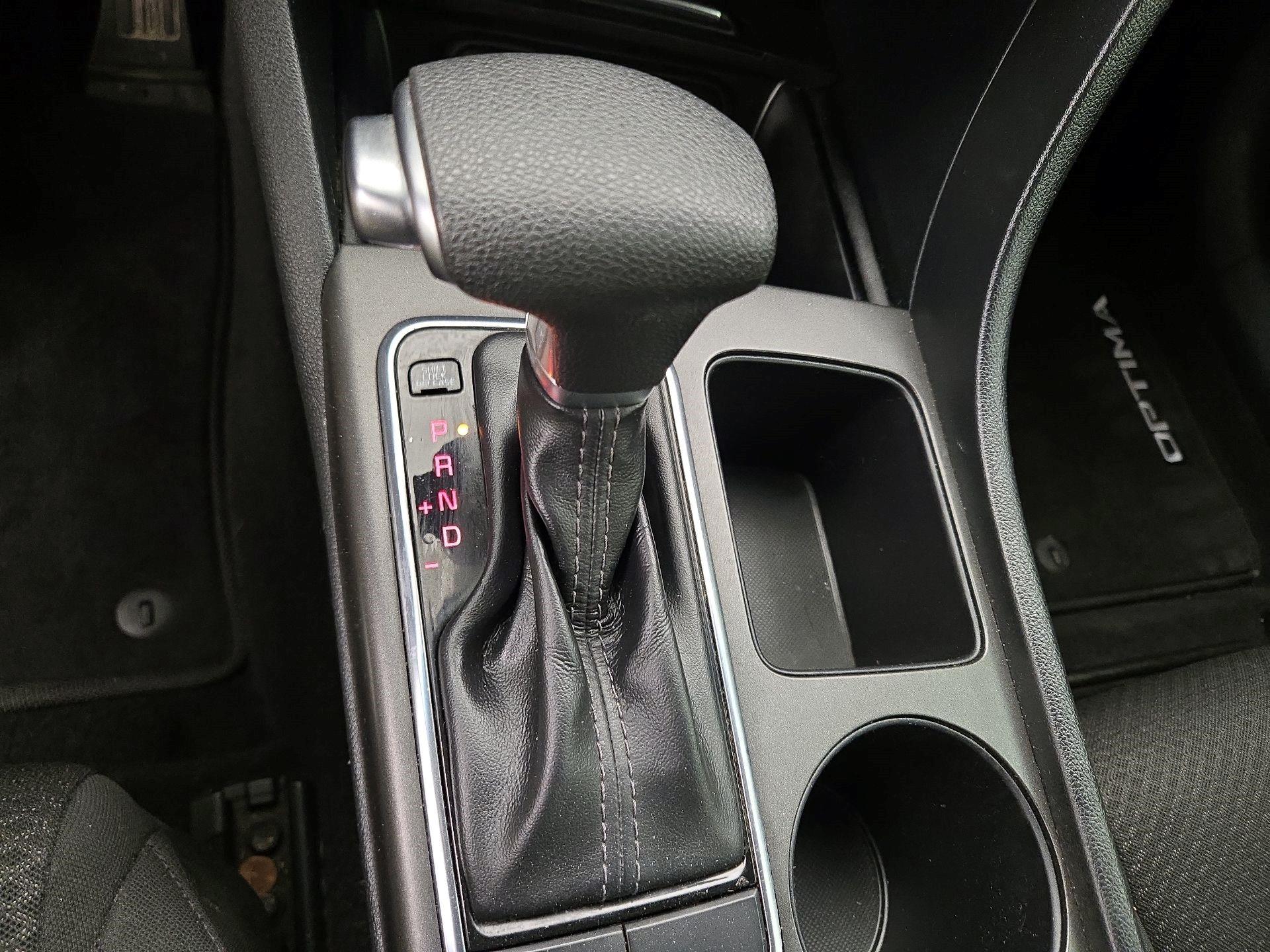 Thumbnail: 2016 Kia Optima - 17