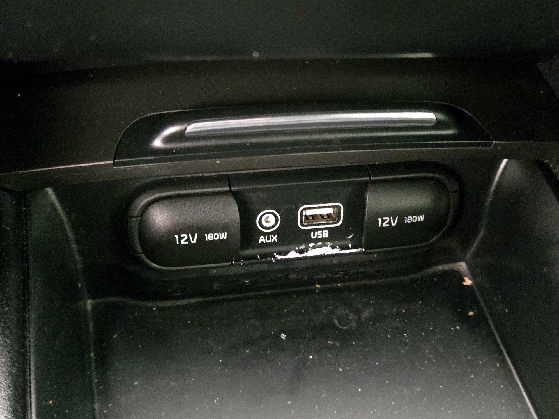 Thumbnail: 2016 Kia Optima - 18