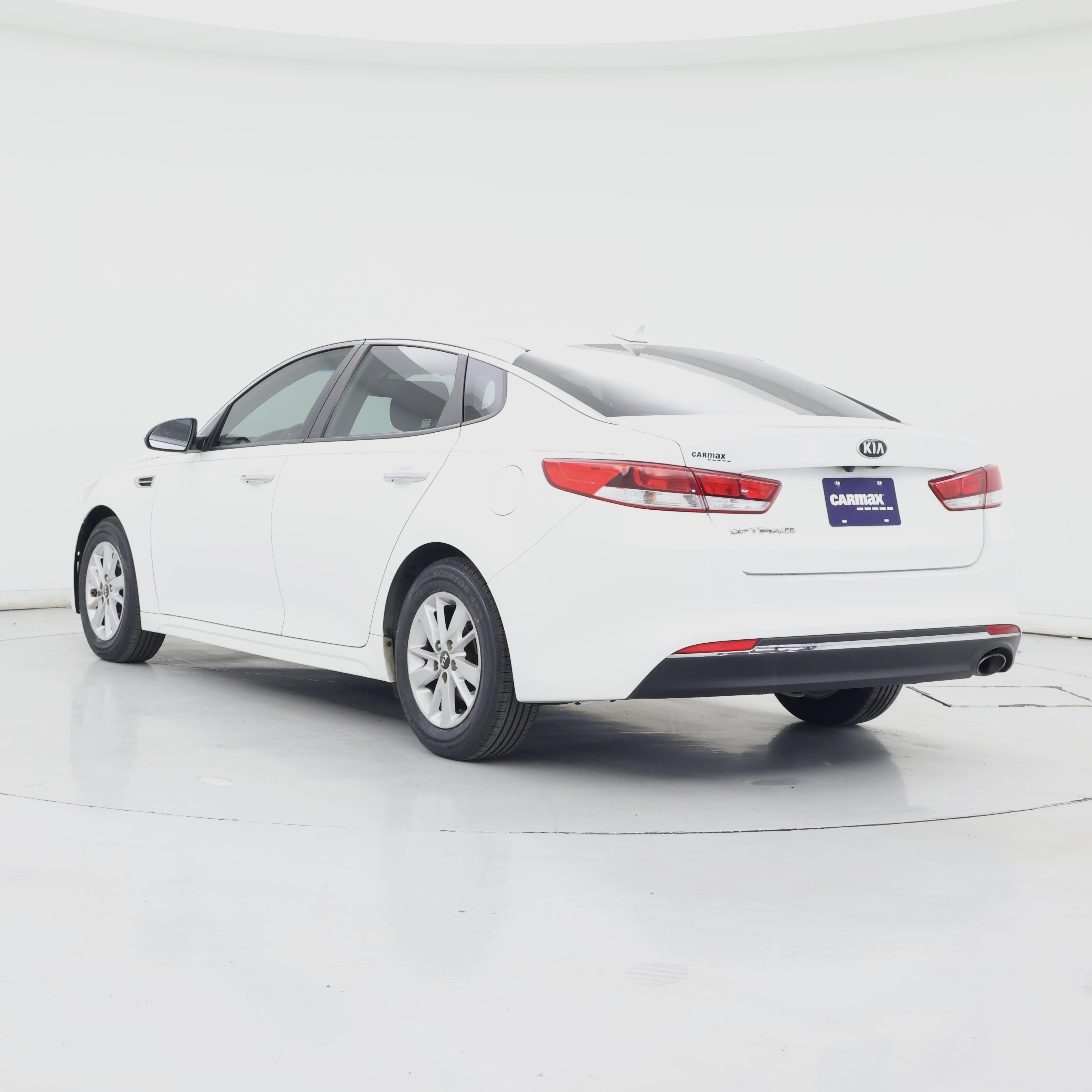 Thumbnail: 2016 Kia Optima - 2