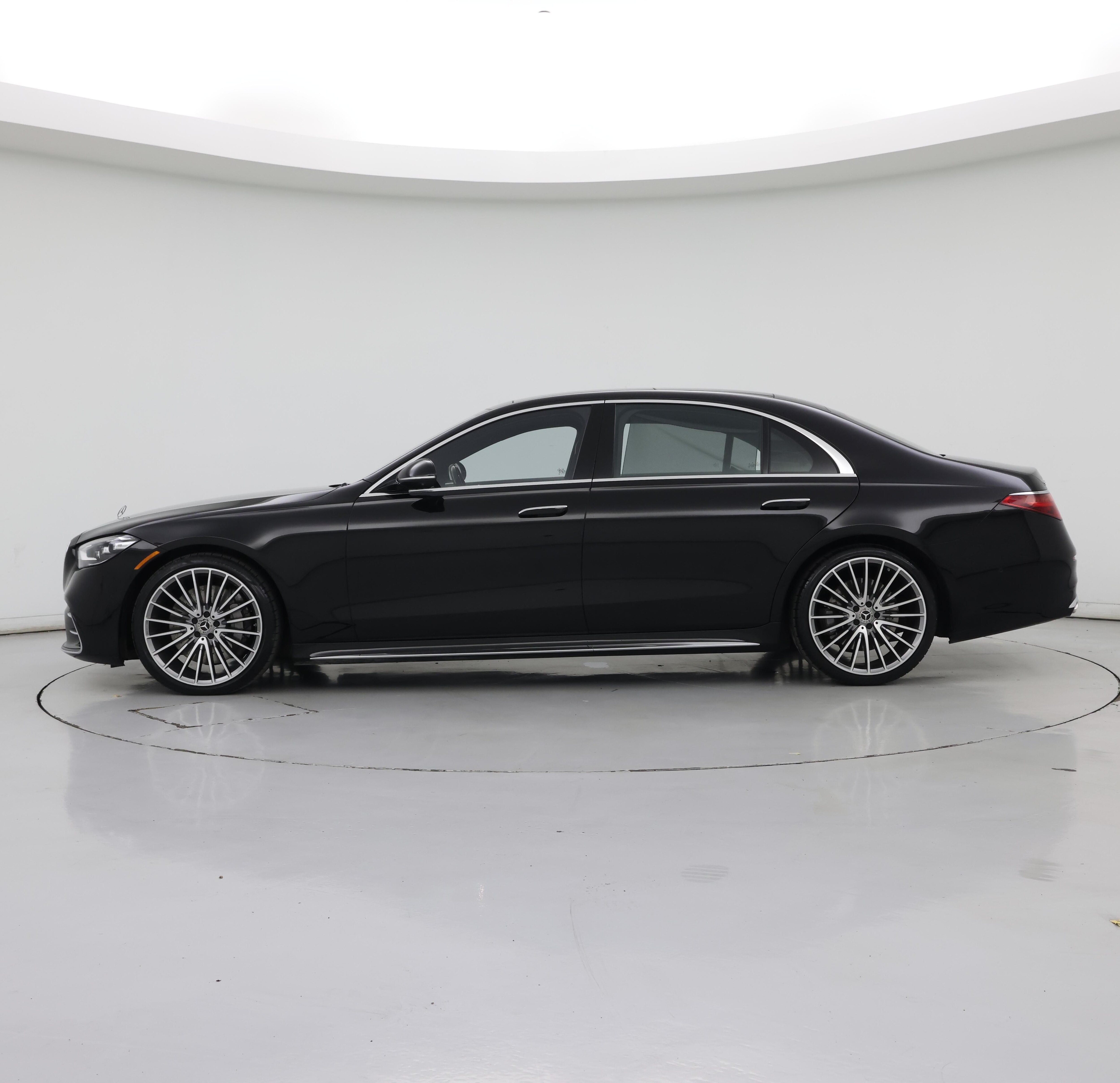 Thumbnail: 2021 Mercedes-Benz S-Class - 3