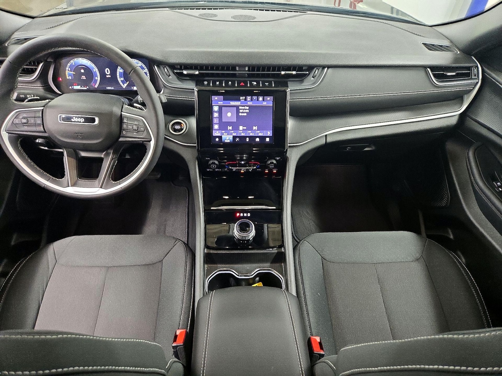 2024 Jeep Grand Cherokee Laredo - Photo 10