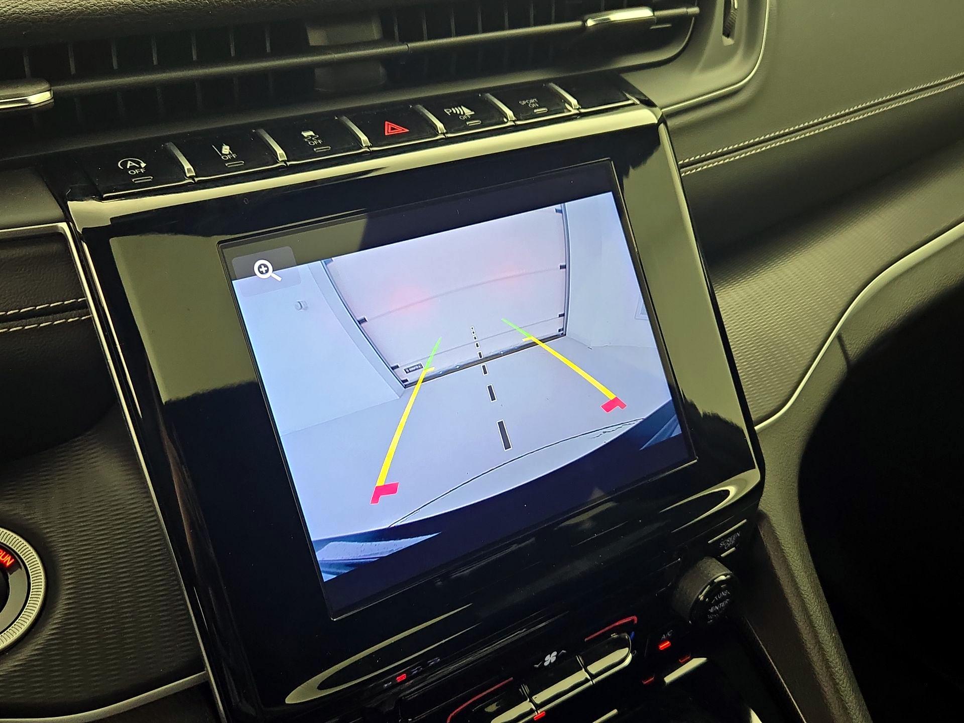 Thumbnail: 2024 Jeep Grand Cherokee - 14