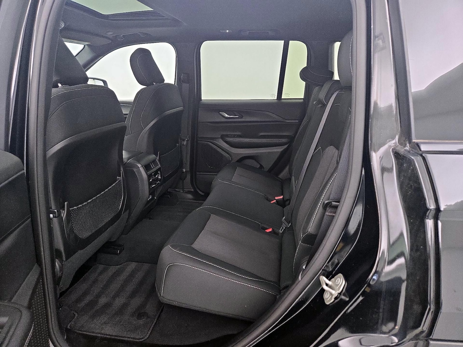 2024 Jeep Grand Cherokee Laredo - Photo 21