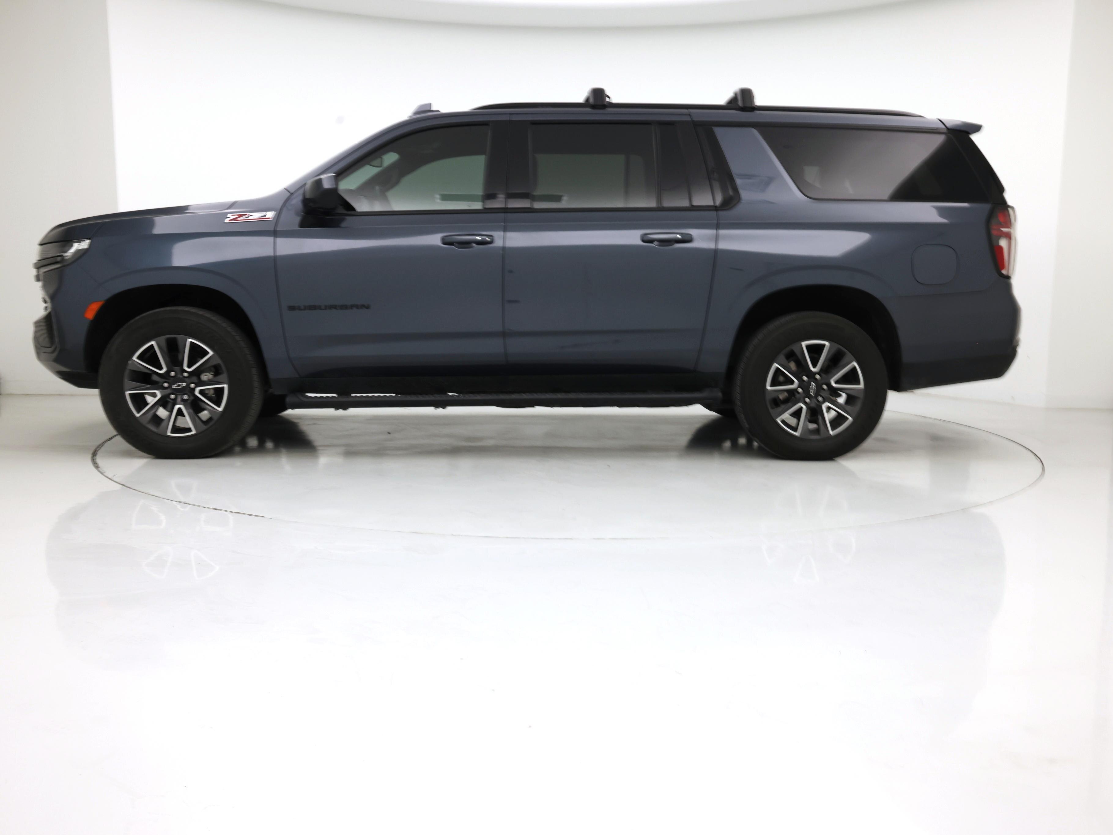 Thumbnail: 2021 Chevrolet Suburban - 3