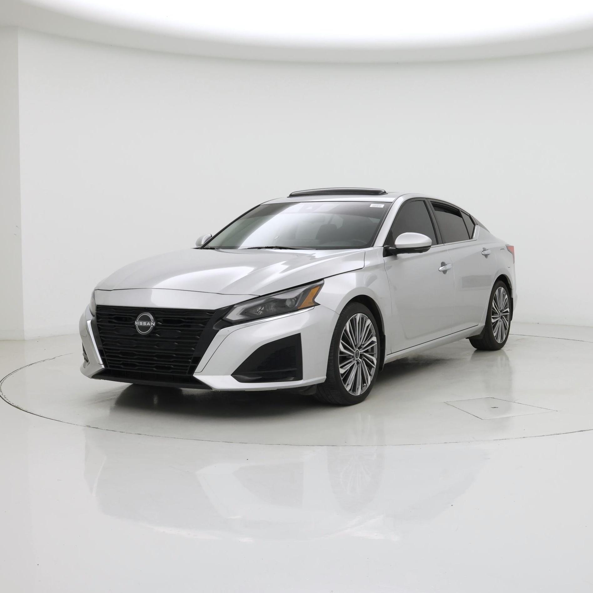 Thumbnail: 2023 Nissan Altima - 4