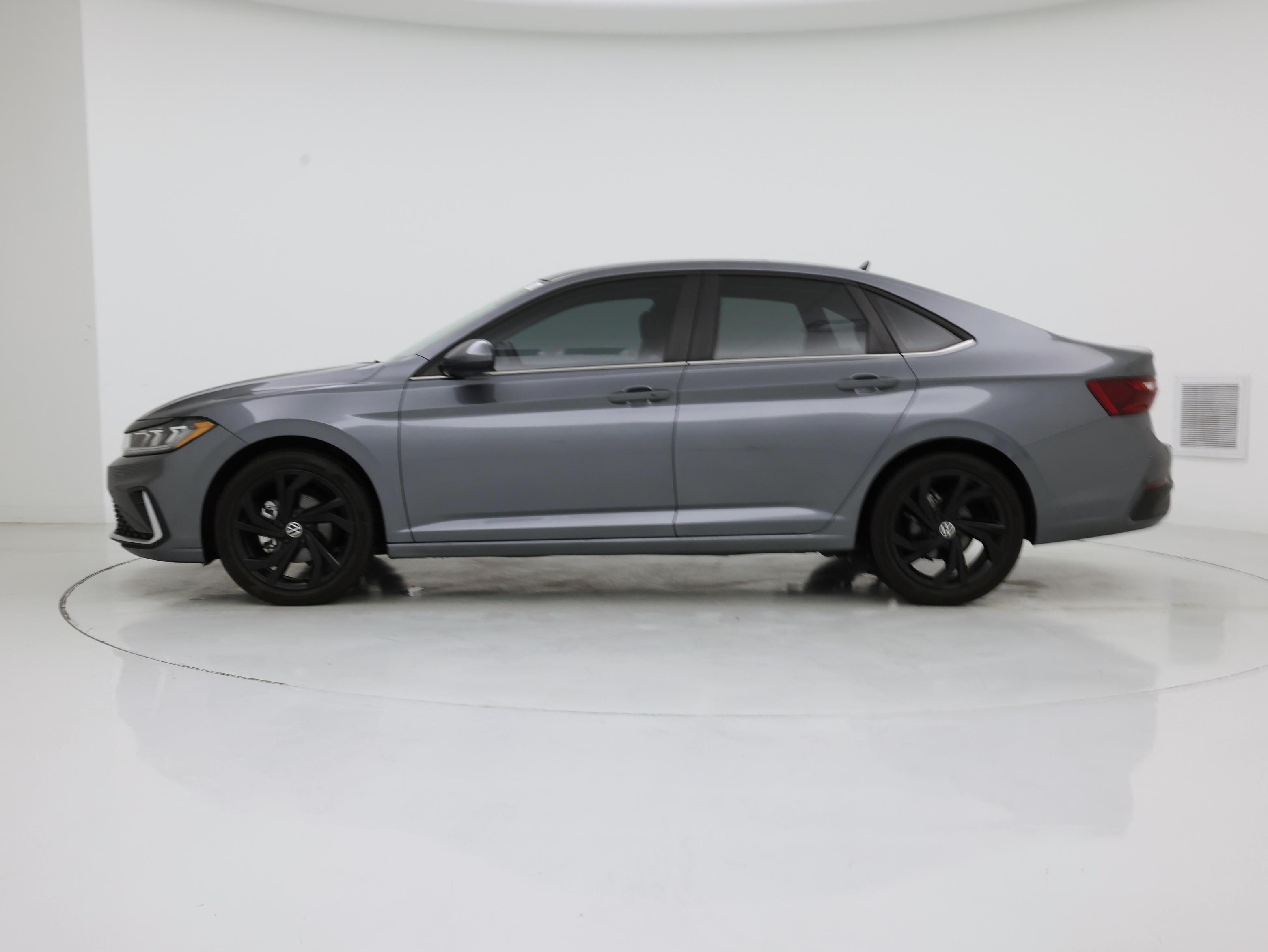 Thumbnail: 2025 Volkswagen Jetta - 3