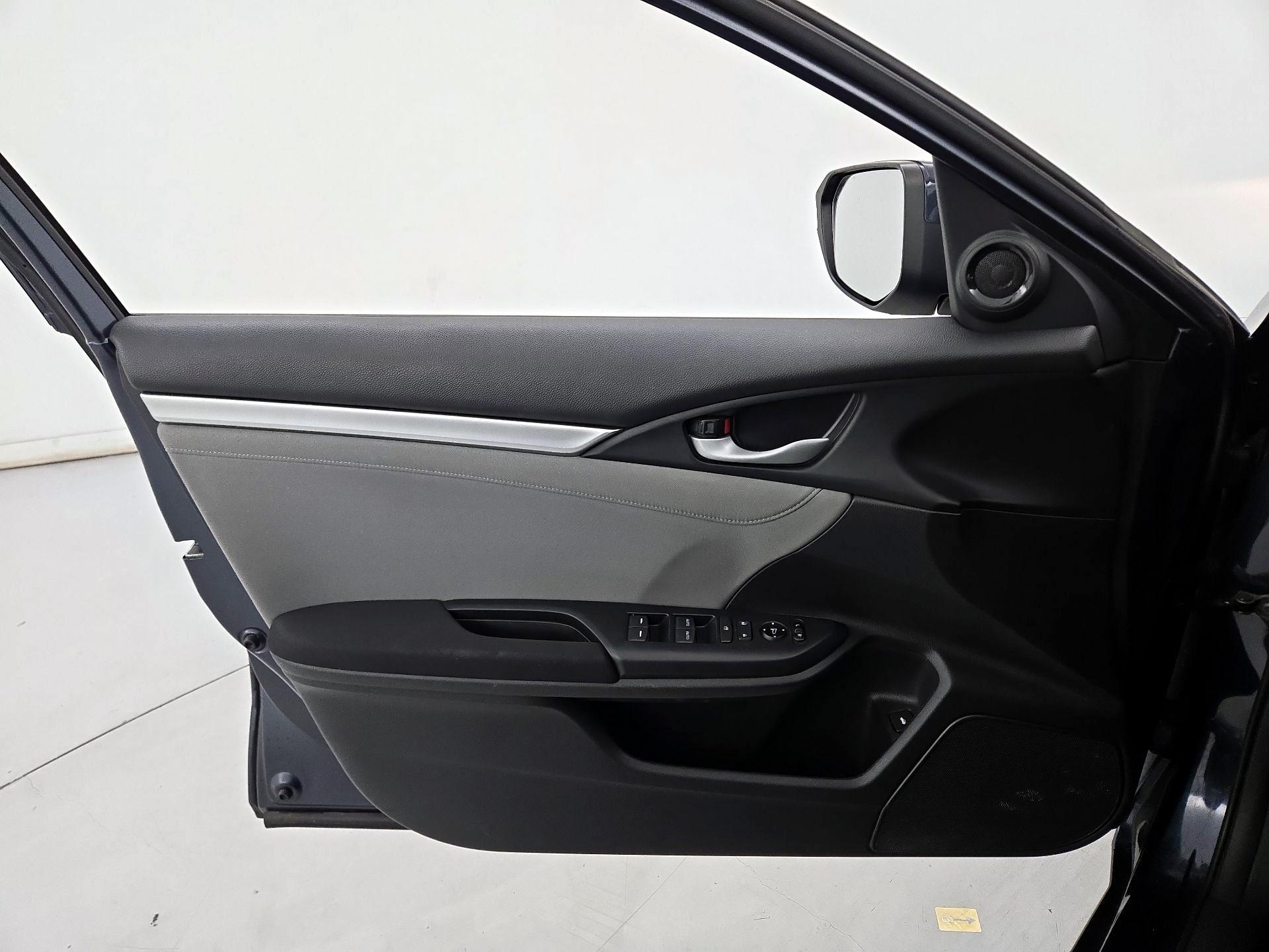 Thumbnail: 2017 Honda Civic - 12