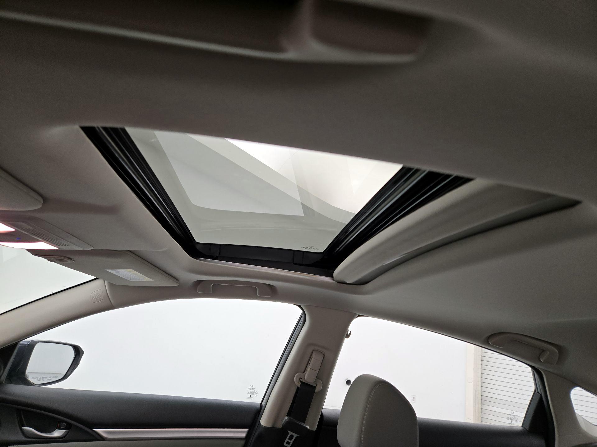 Thumbnail: 2017 Honda Civic - 19