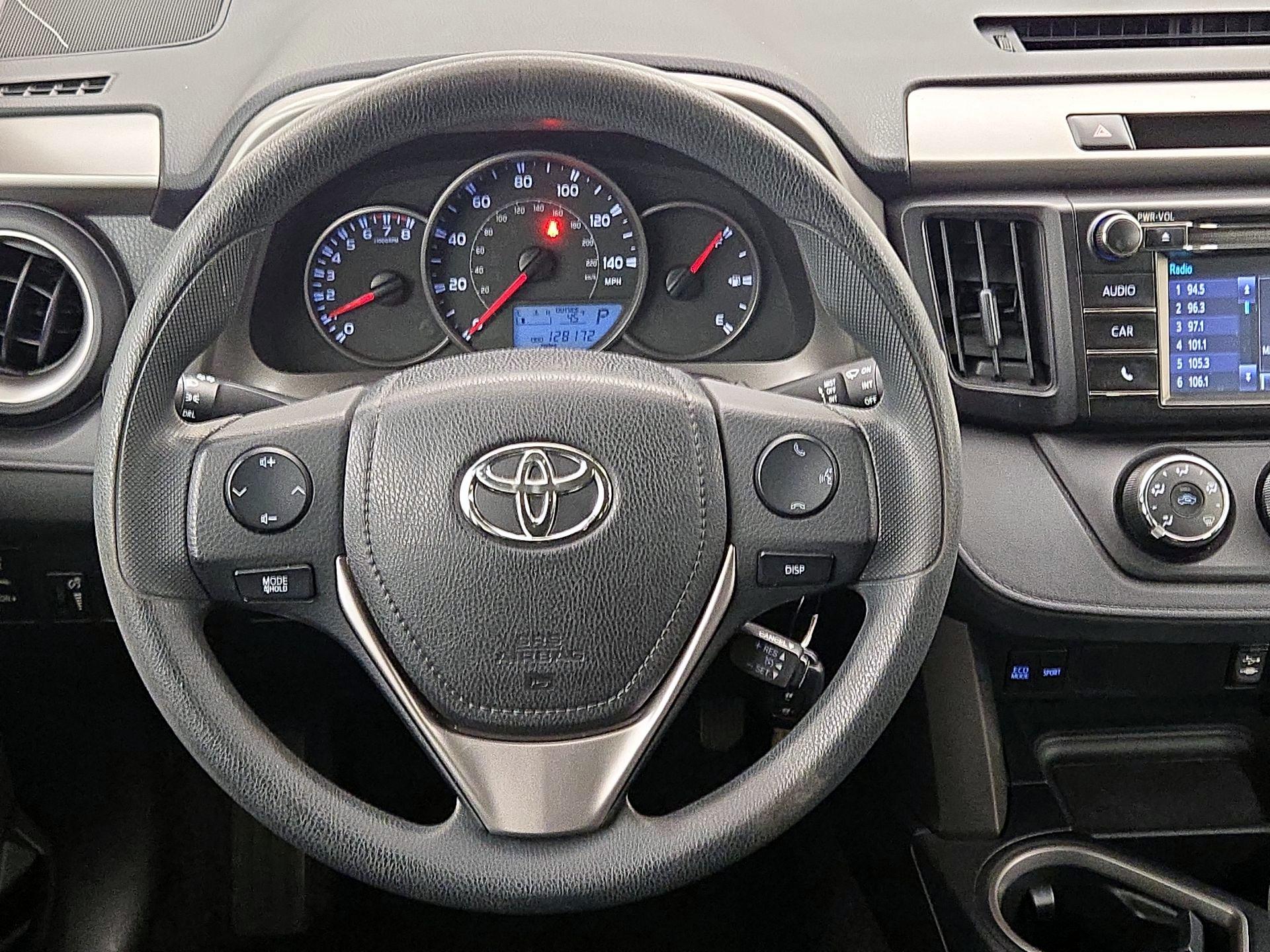 Thumbnail: 2016 Toyota RAV4 - 10