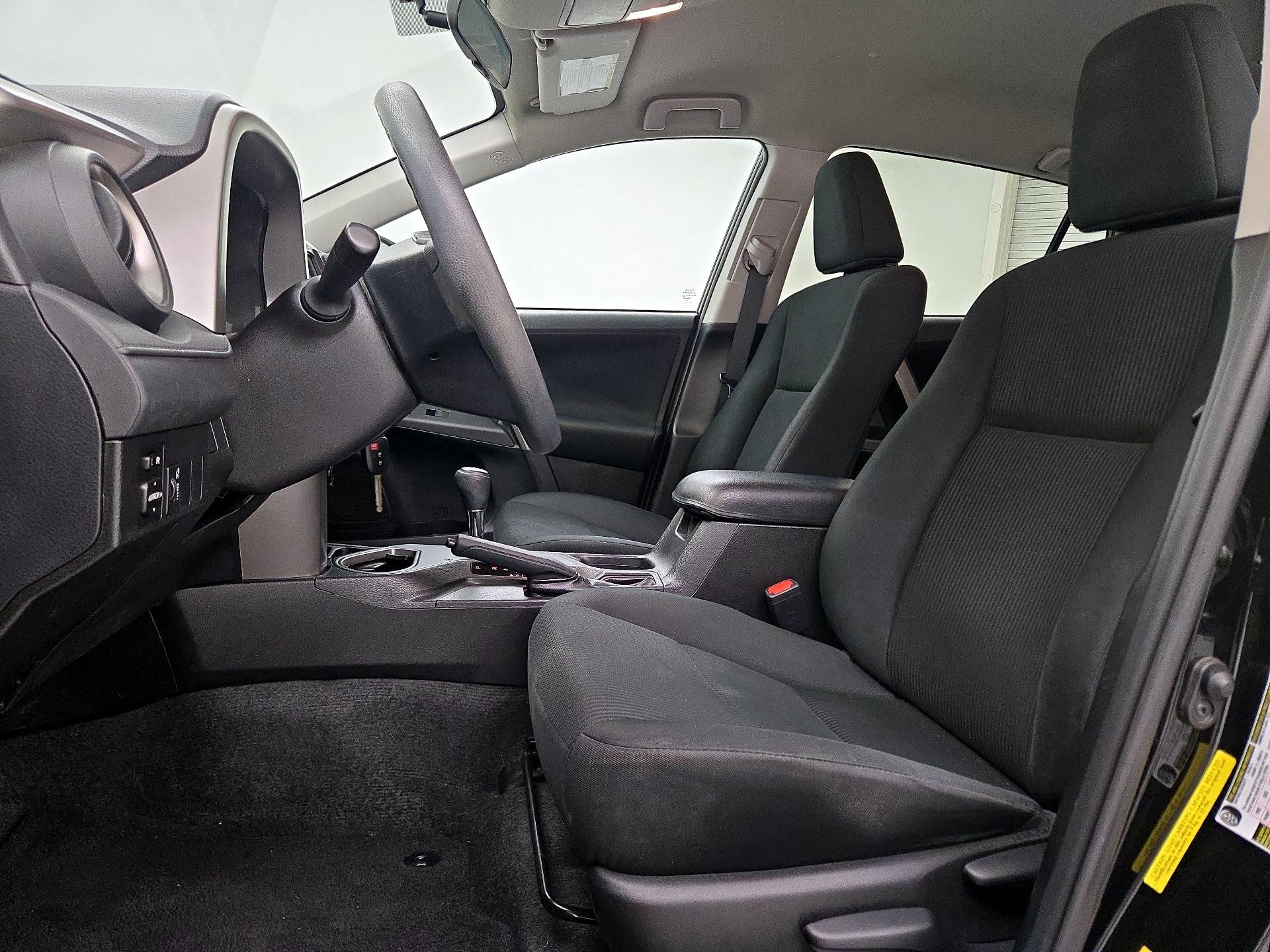 Thumbnail: 2016 Toyota RAV4 - 11