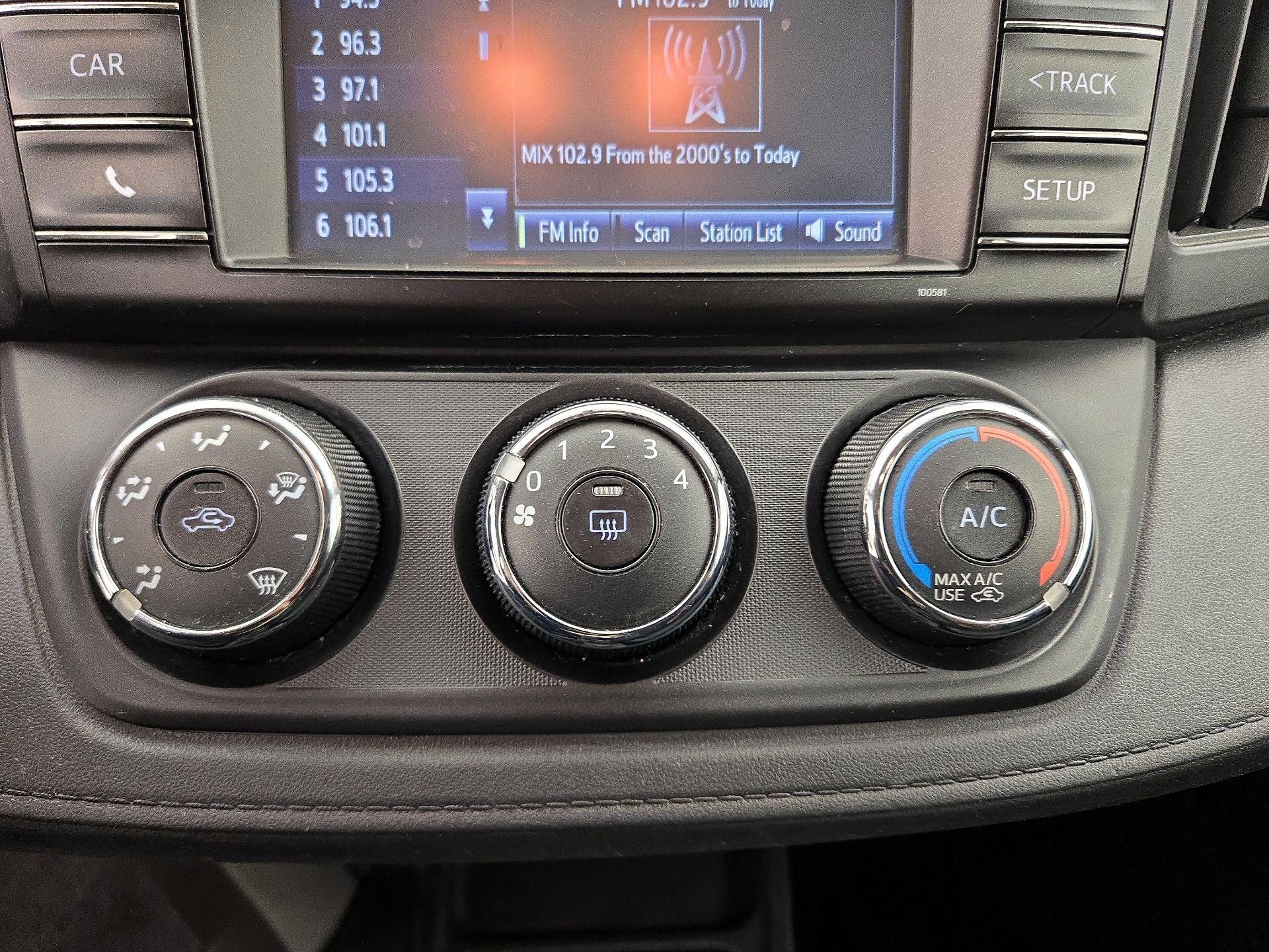 Thumbnail: 2016 Toyota RAV4 - 16