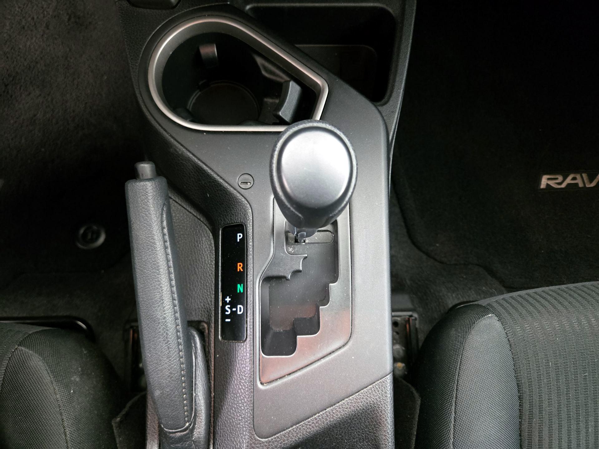 Thumbnail: 2016 Toyota RAV4 - 17