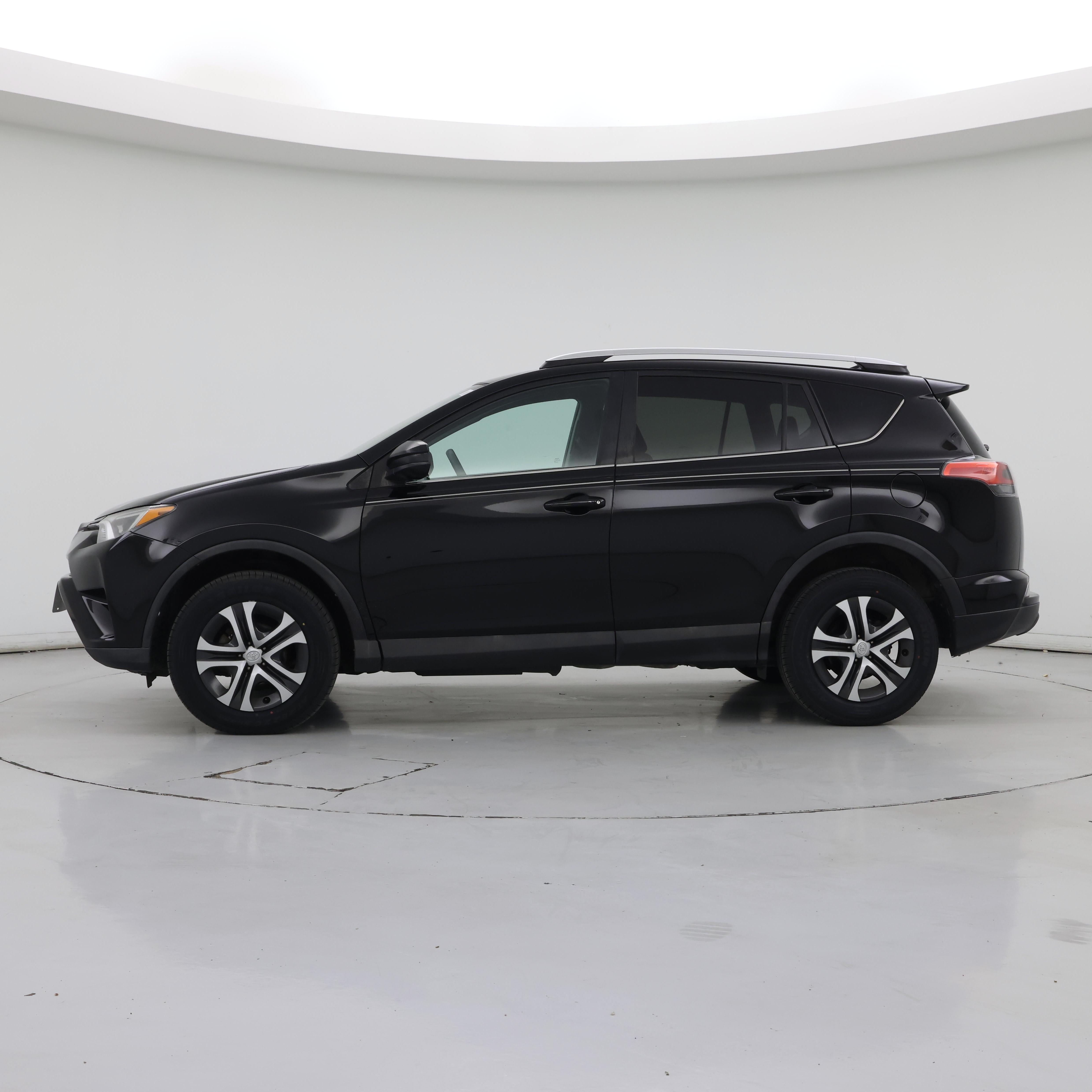 Thumbnail: 2016 Toyota RAV4 - 3
