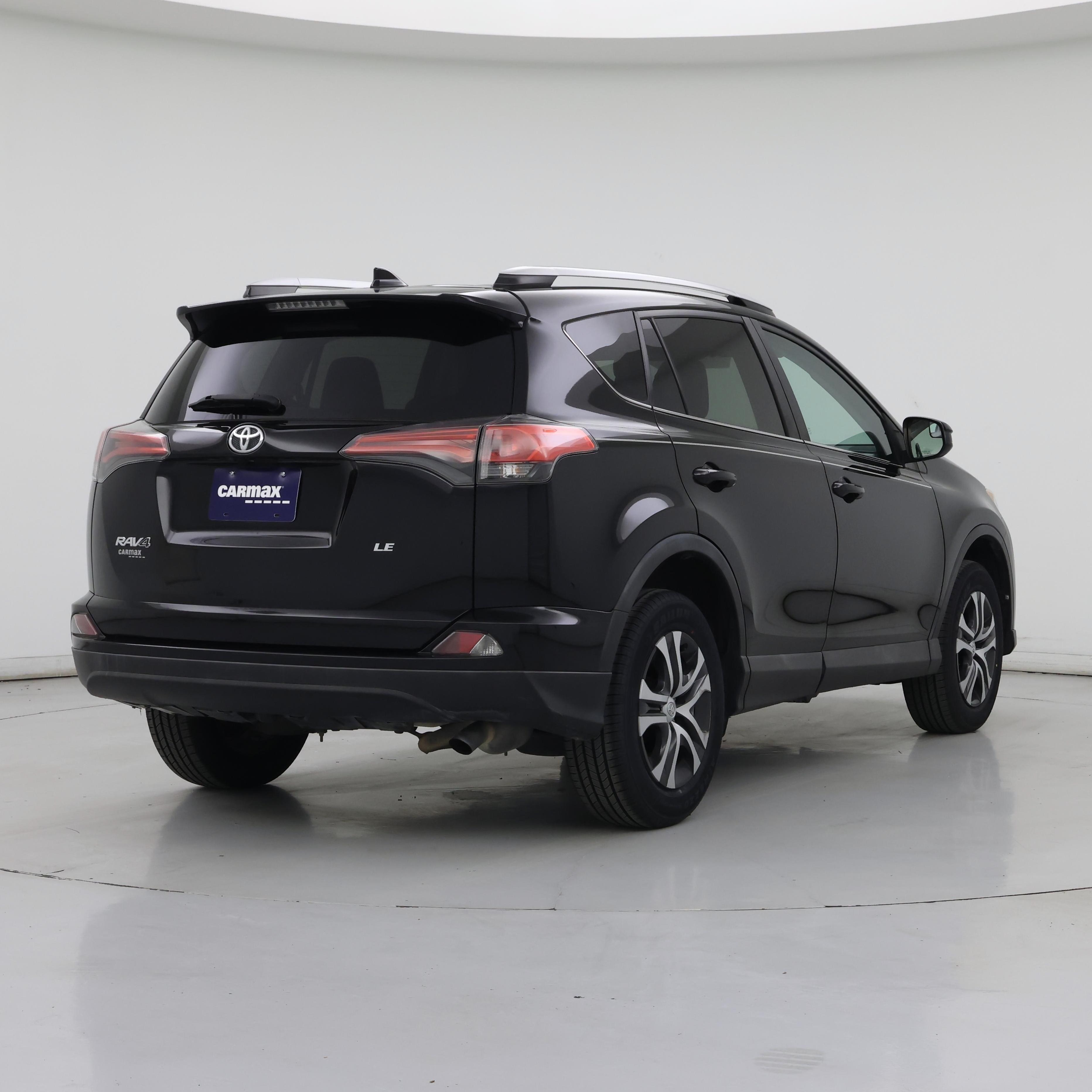 Thumbnail: 2016 Toyota RAV4 - 8