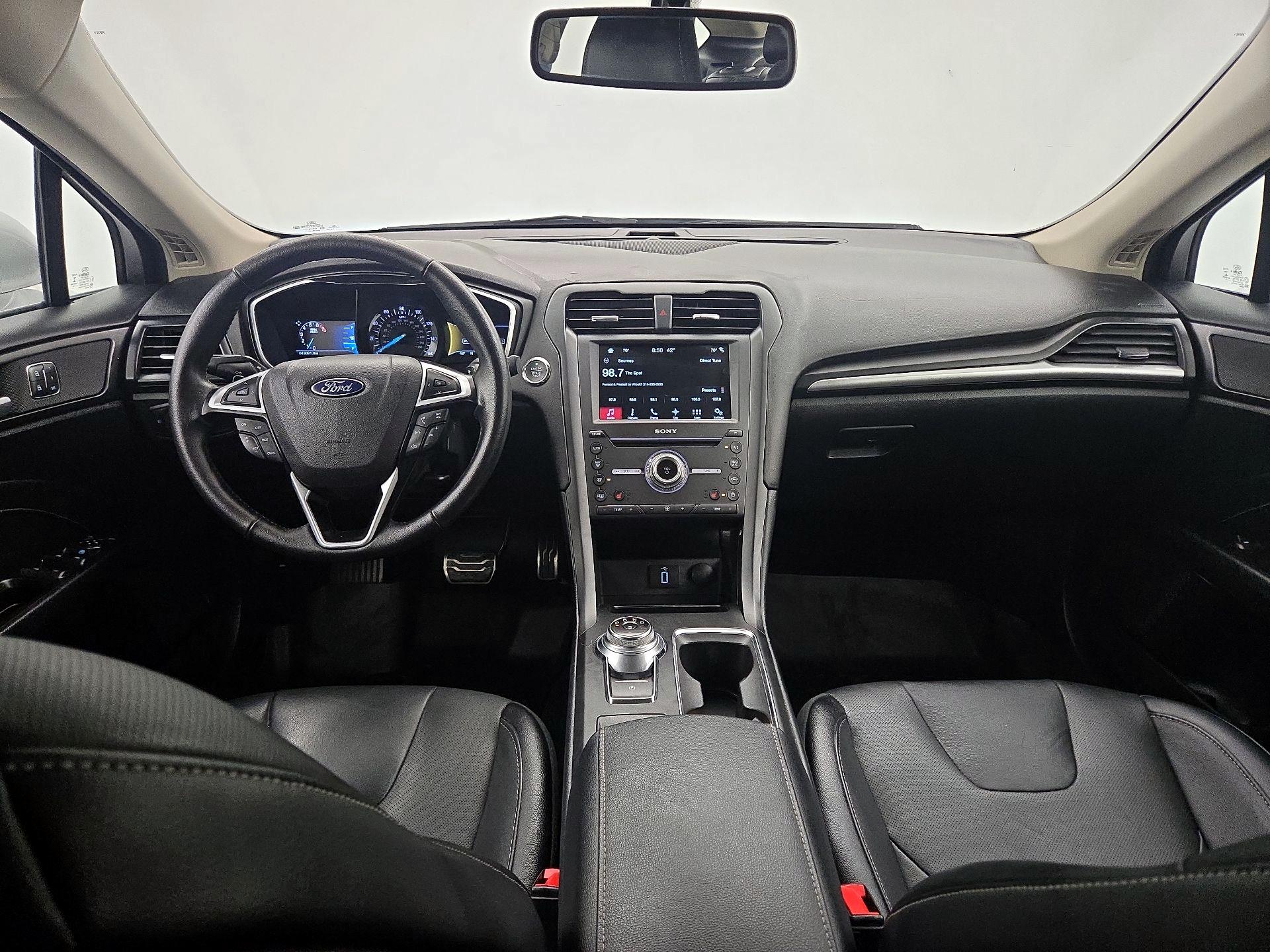 Thumbnail: 2017 Ford Fusion - 9