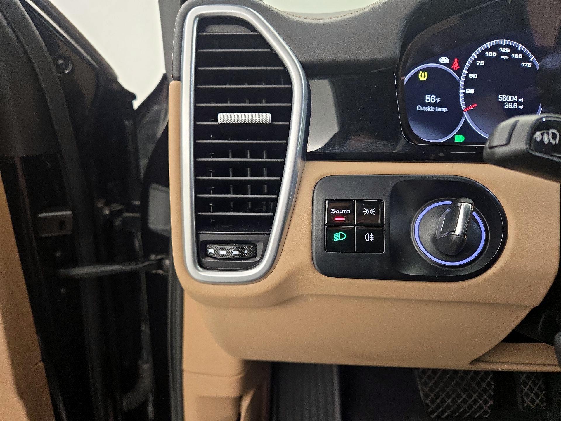 Thumbnail: 2019 Porsche Cayenne - 13