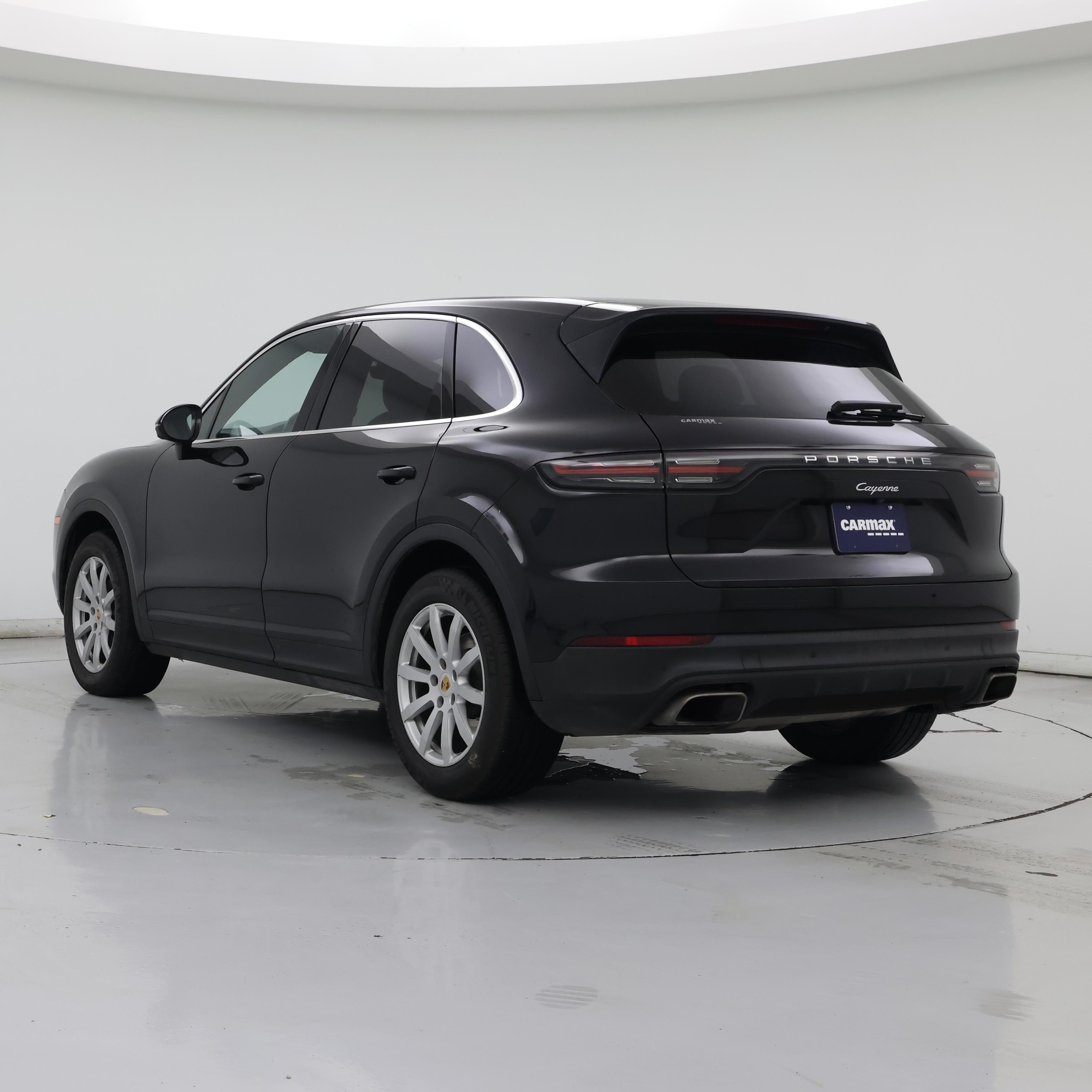 Thumbnail: 2019 Porsche Cayenne - 2