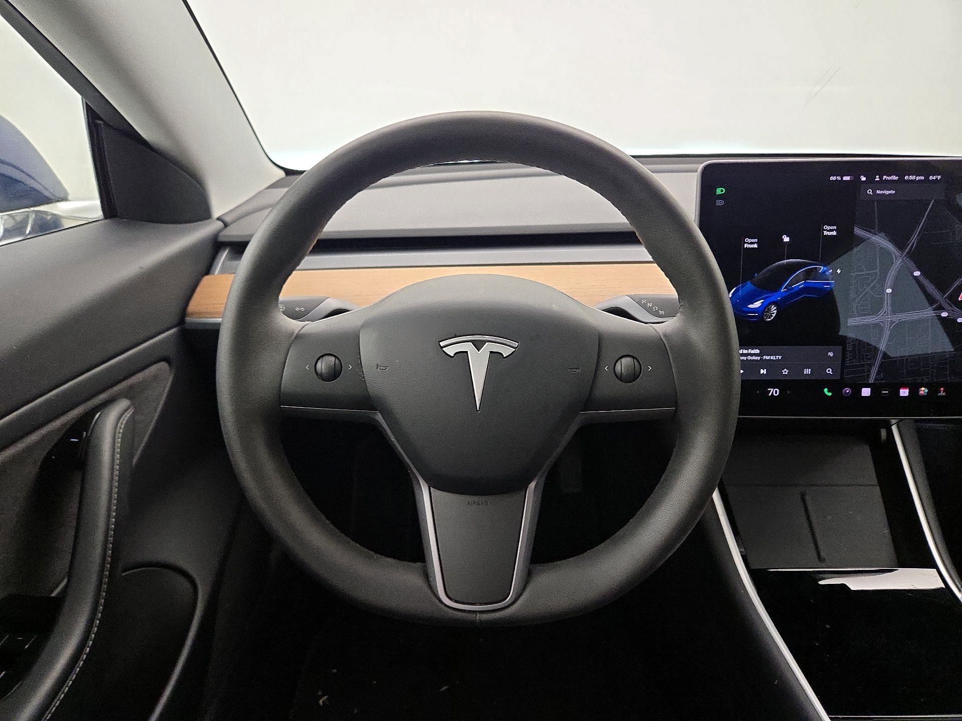 Thumbnail: 2020 Tesla Model 3 - 10