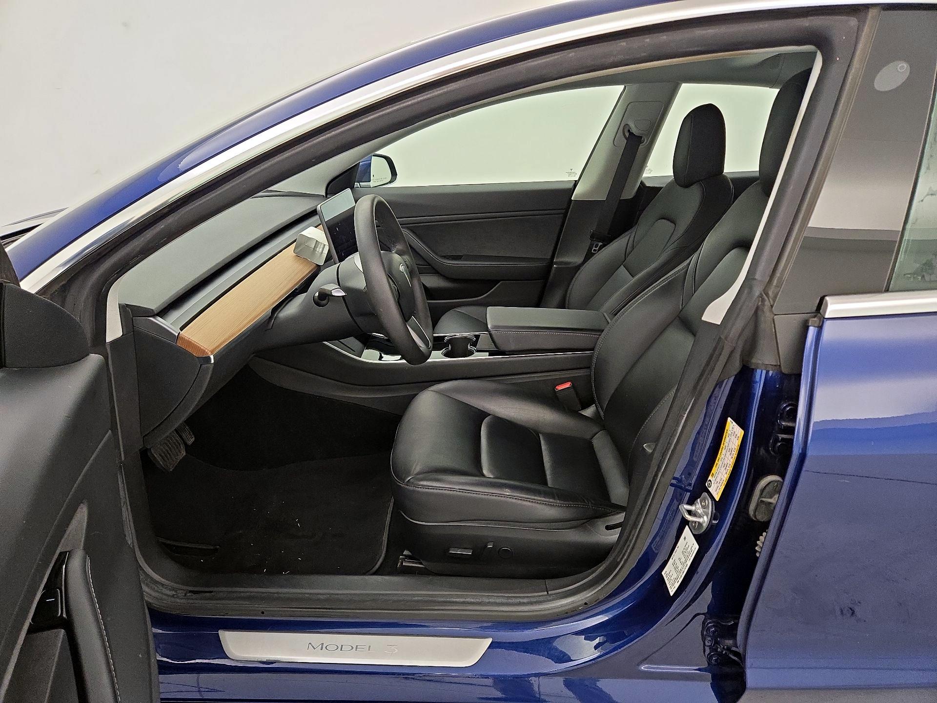 Thumbnail: 2020 Tesla Model 3 - 11