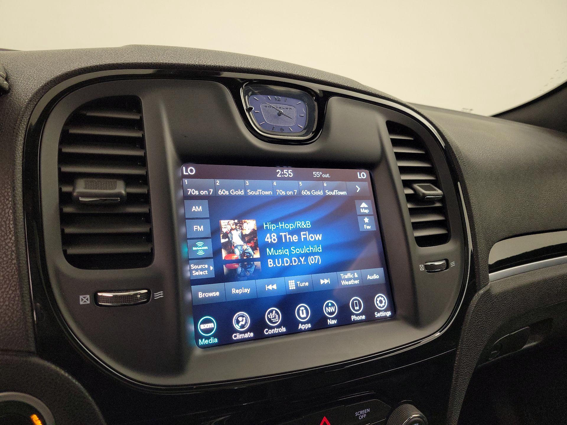 Thumbnail: 2023 Chrysler 300 - 16